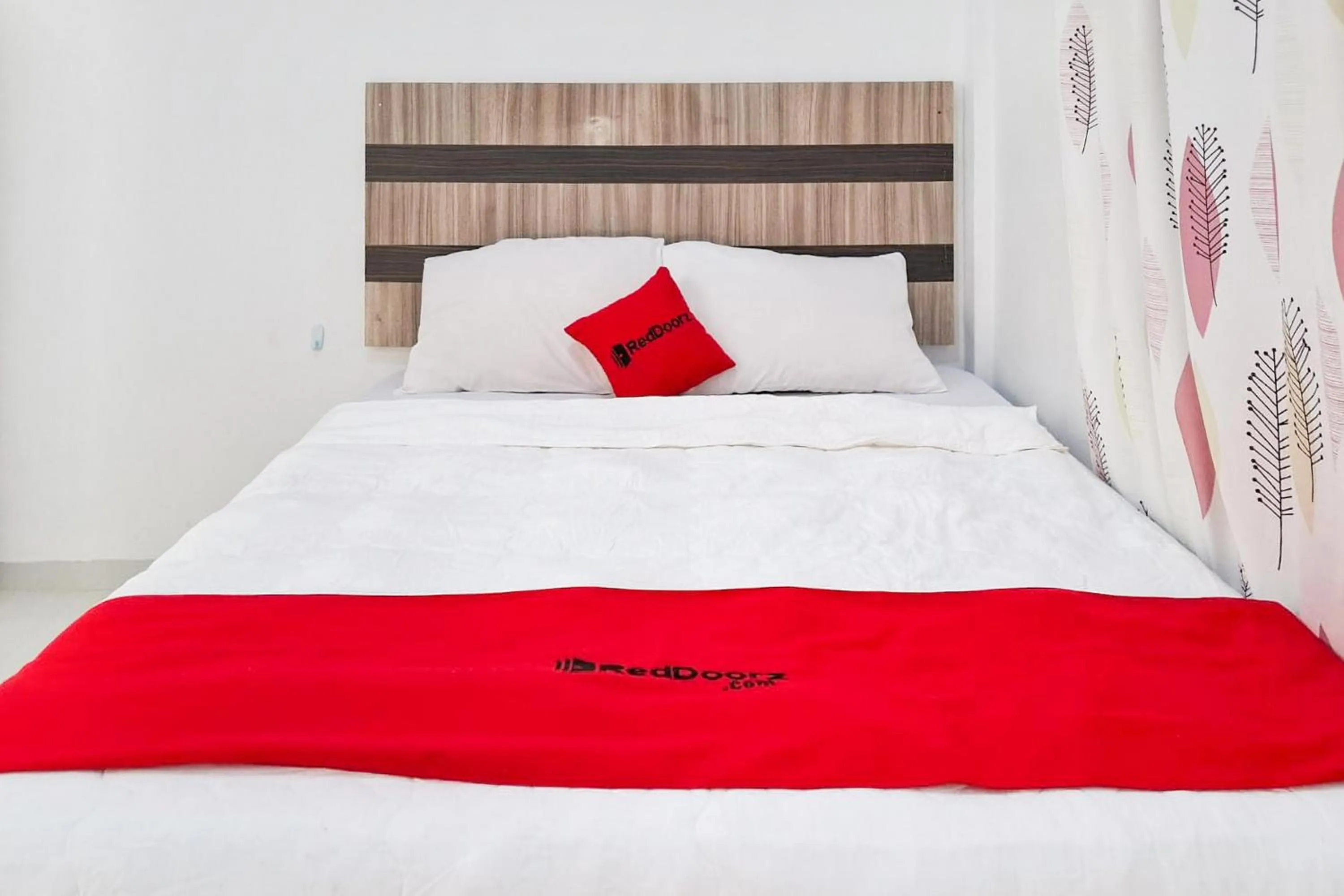 Single Room - single occupancy in RedDoorz Syariah near Tanjung Pinang City Center