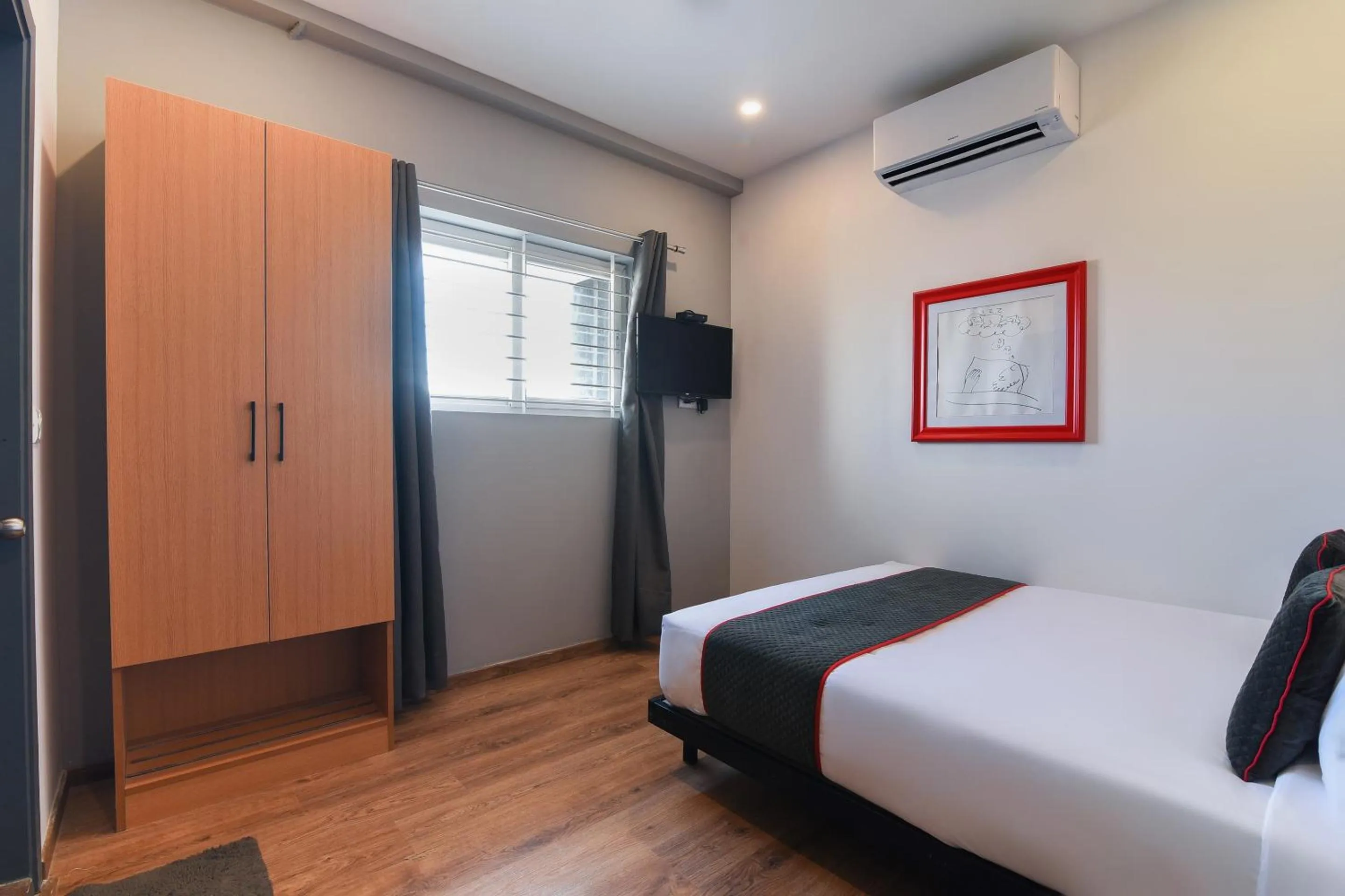 Budget Double Room - single occupancy in Super Townhouse Spruce Hotels Bellandur