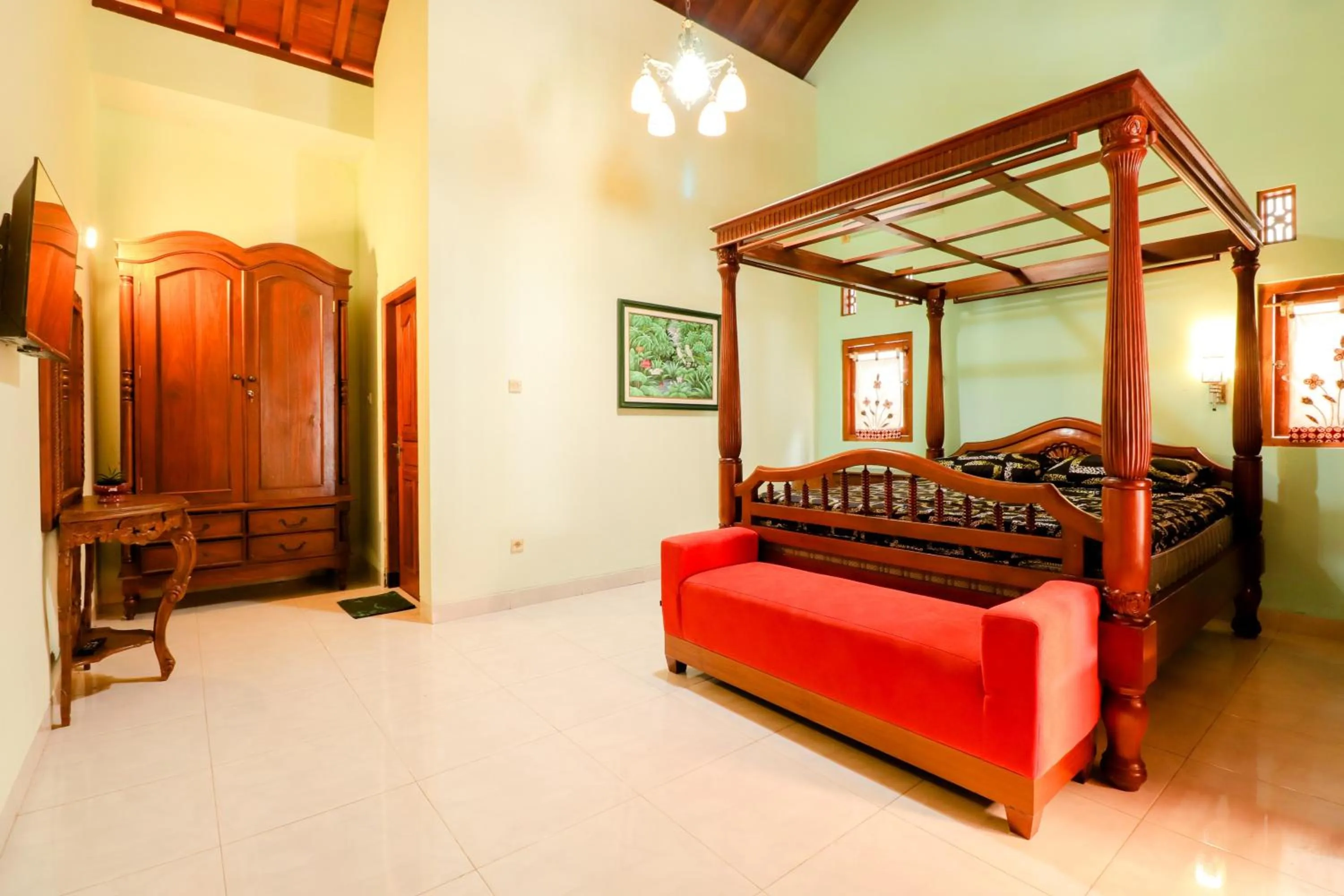 Deluxe Room (2 Adults + 1 Child) in Griya 90TR Syariah