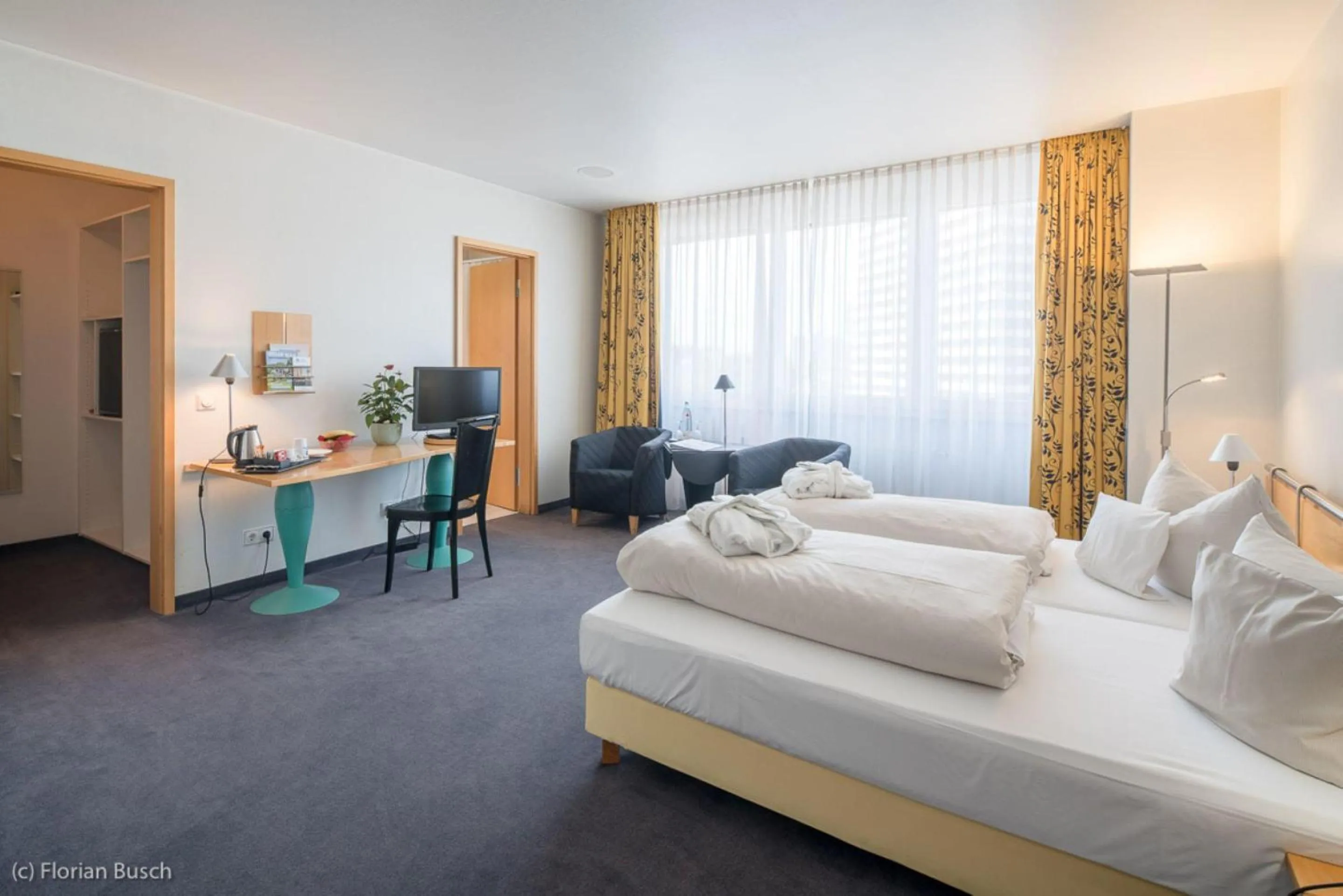Business Double Room with Two Single Beds in Best Western Hotel im Forum Mülheim