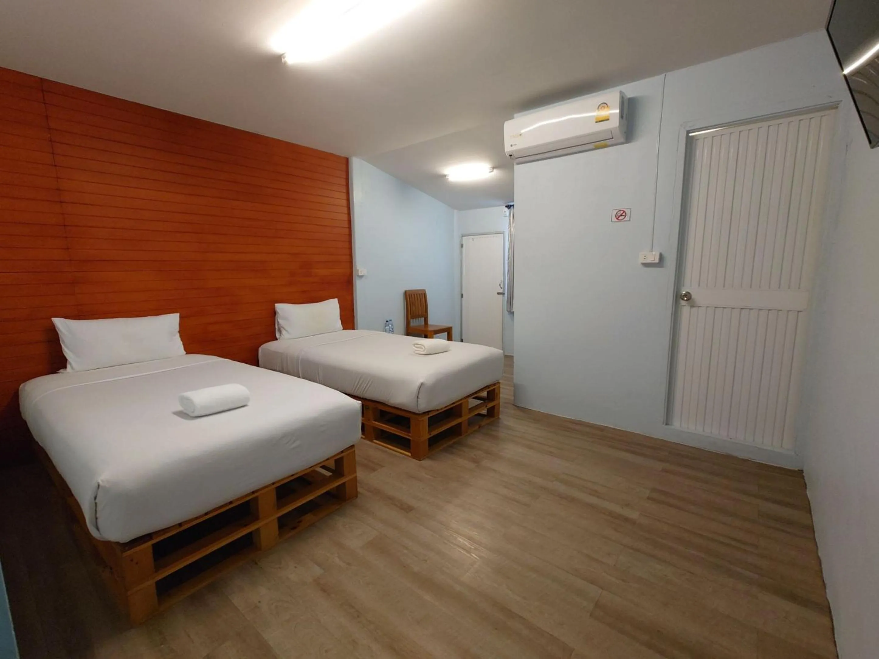 Standard Twin Room in Baan Kim Lian SHA