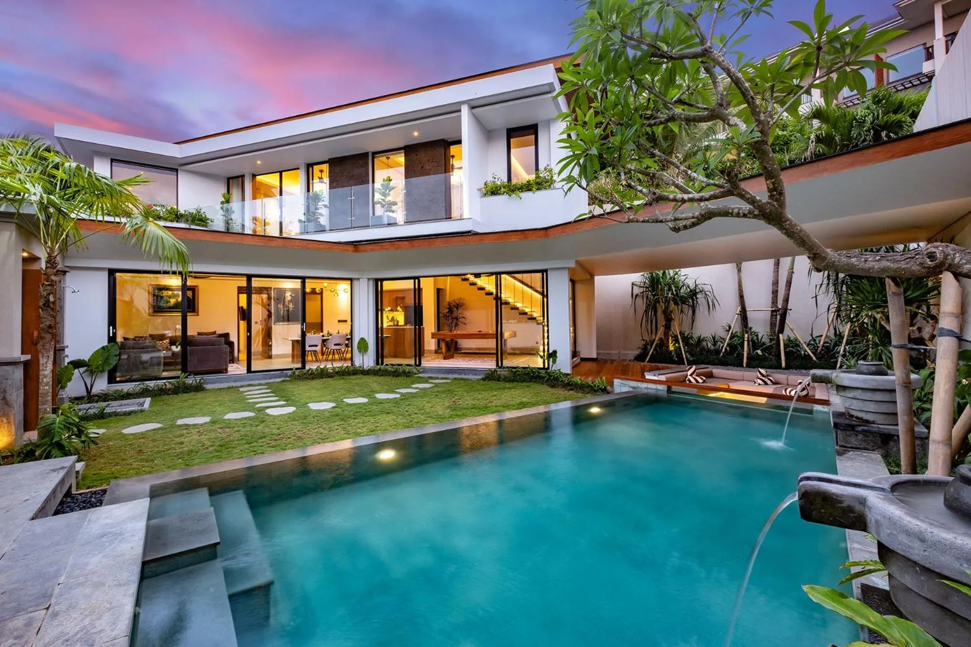 Grand Three-Bedroom Pool Villa in La Numa Villas Canggu