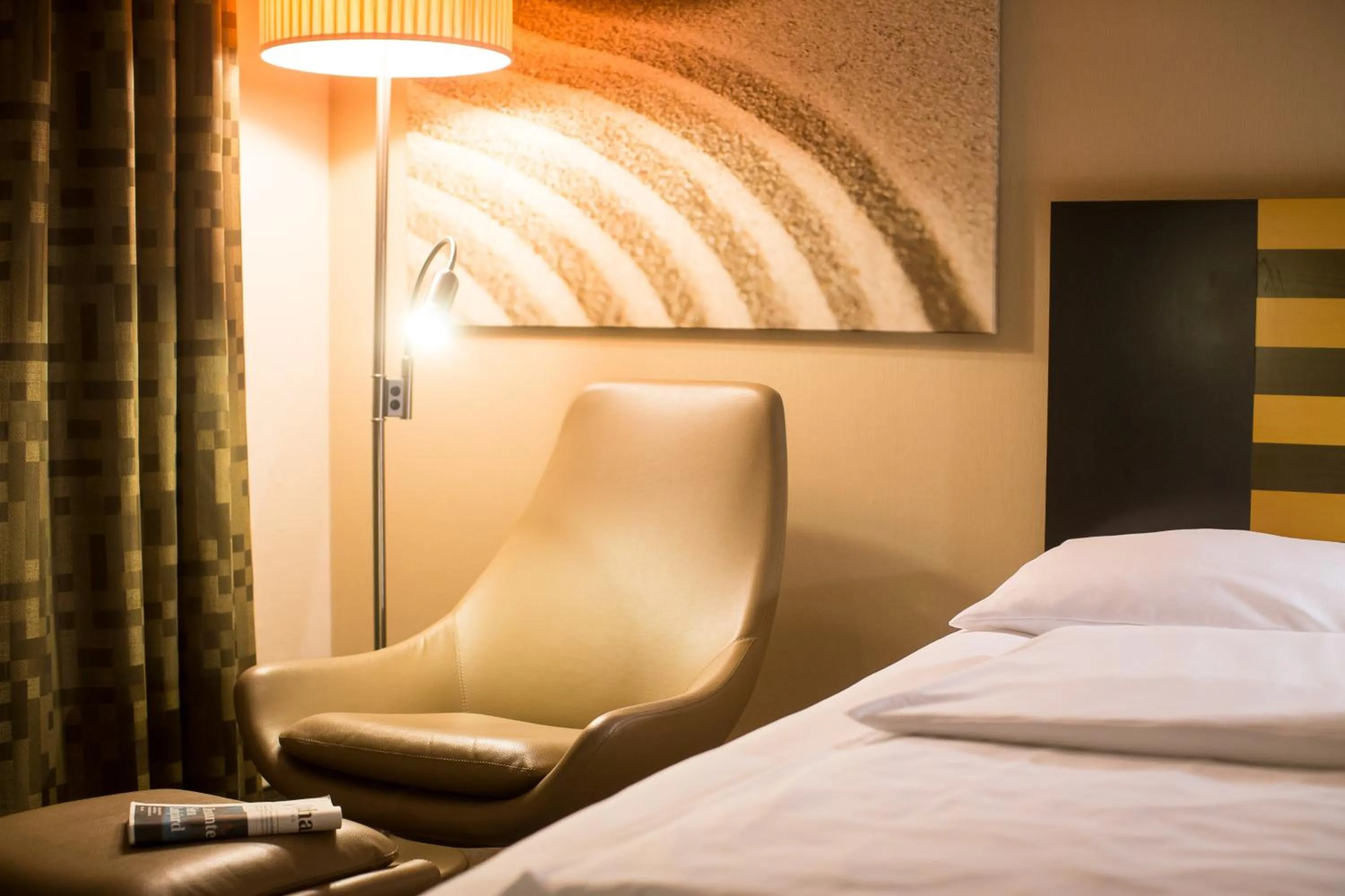 Deluxe Twin Room - single occupancy in Lindner Hotel Frankfurt Hochst, part of JdV by Hyatt