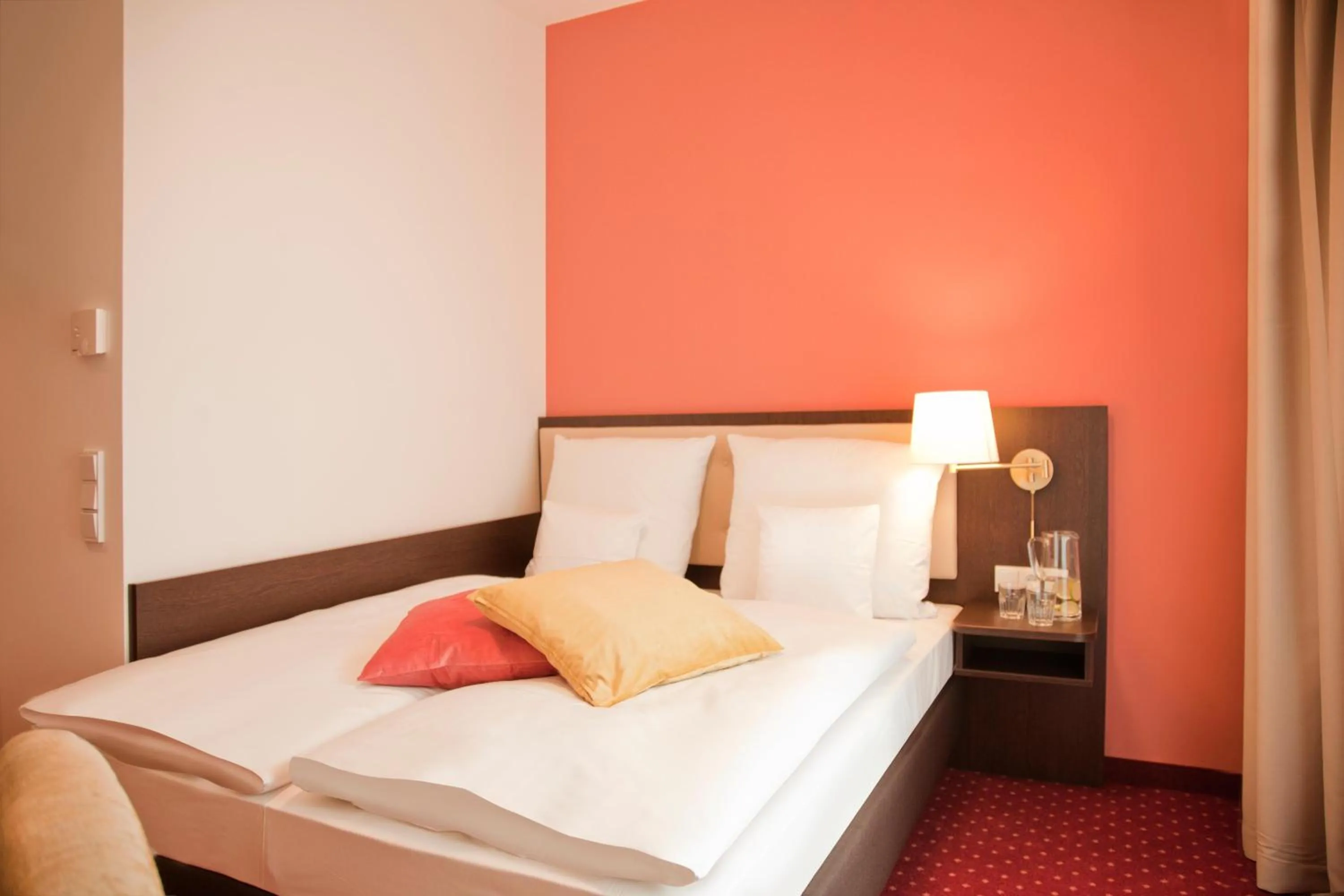 Small Double Room in Gold Palais Hotel