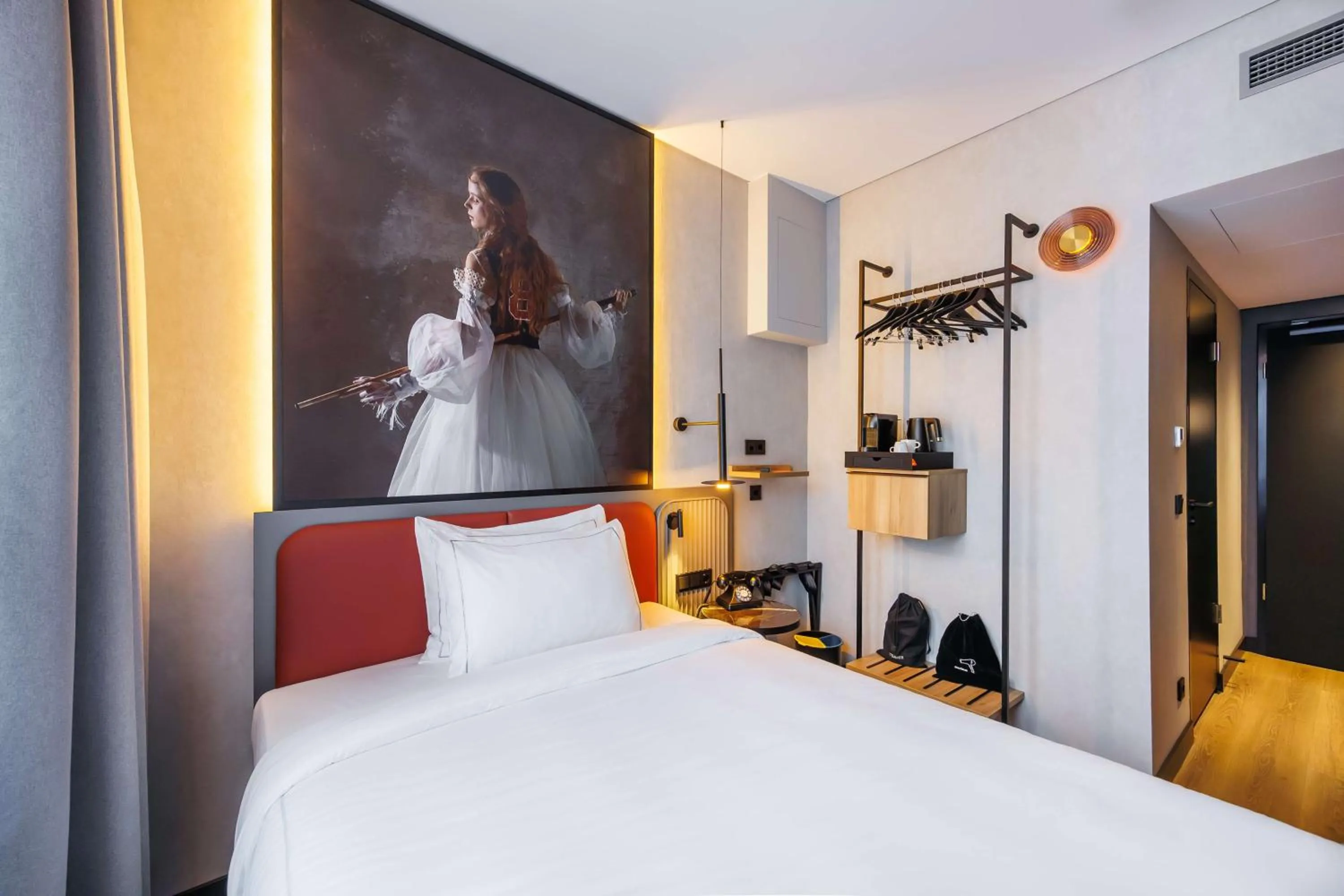 Standard Single Room in Radisson RED Berlin Kudamm