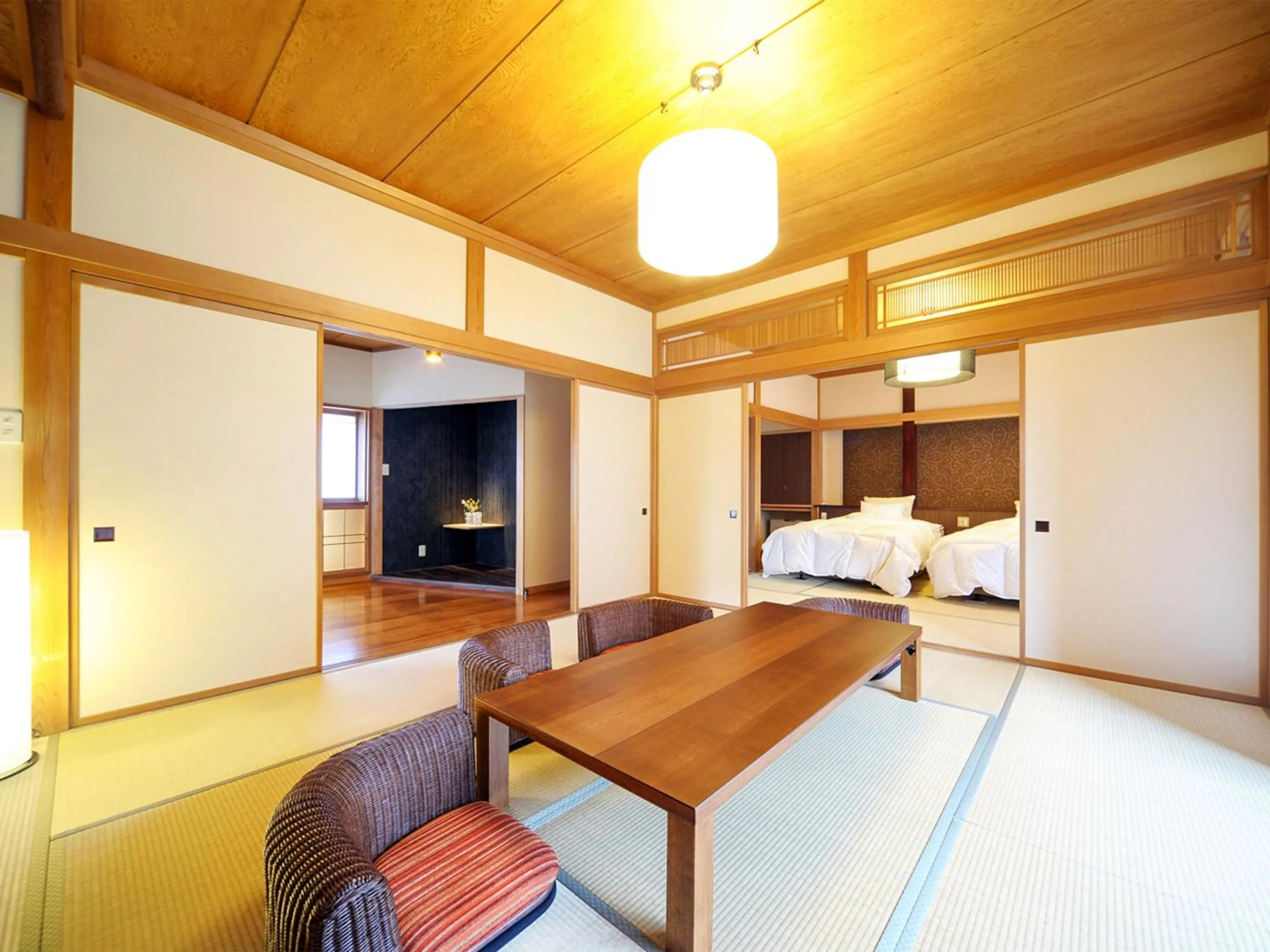 Deluxe Twin Room in Takanosukan