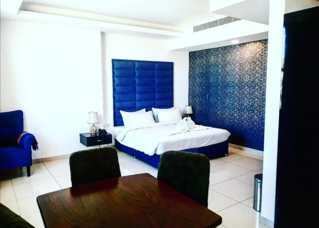 King Suite in Parkside Plaza Muscat