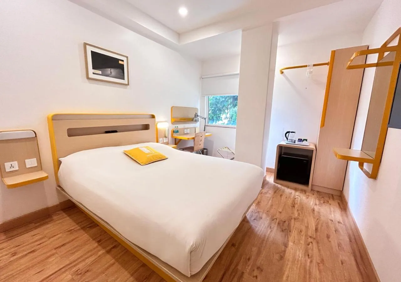 Executive Queen Room - single occupancy in bloomrooms @ City Centre