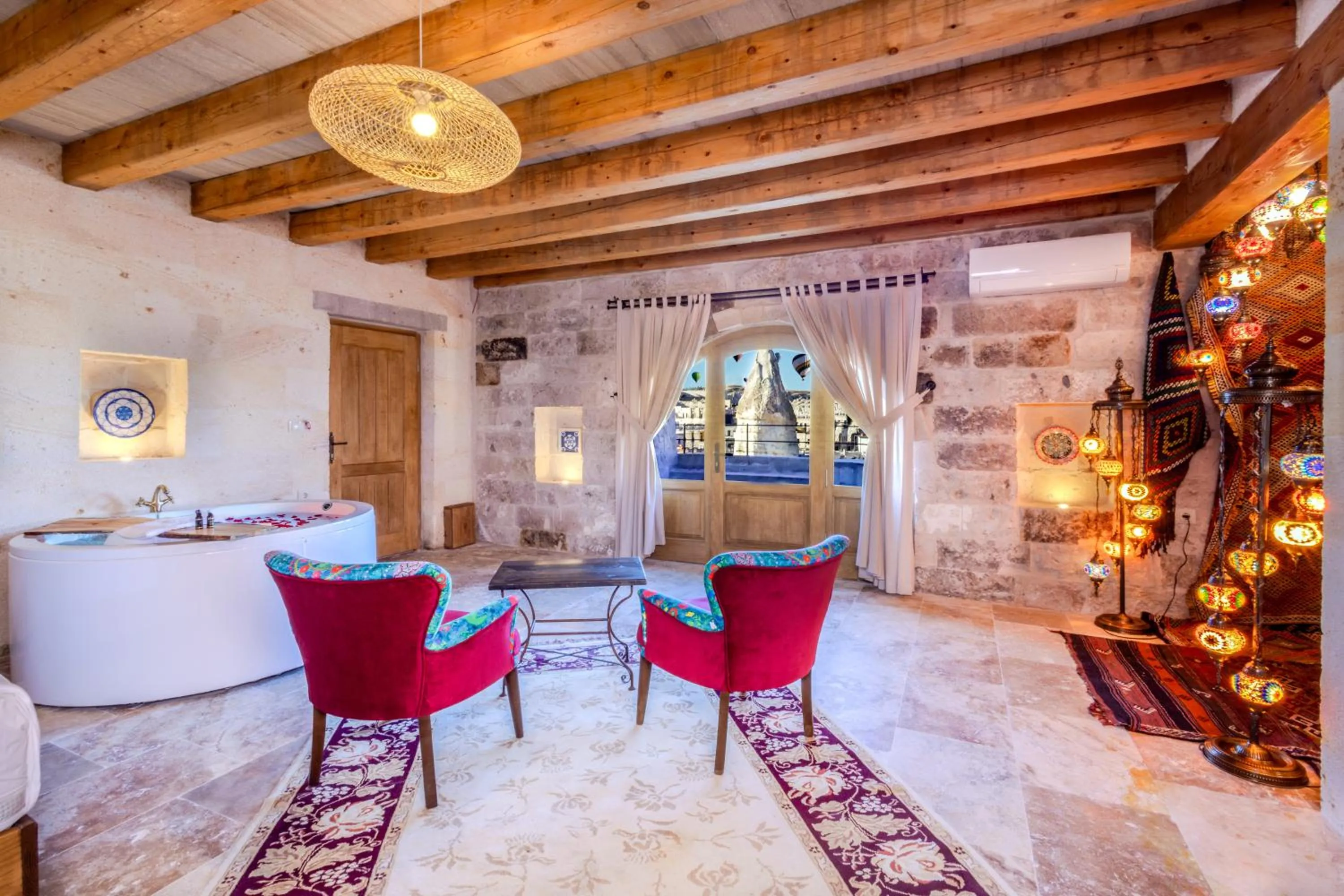 Queen Room with Balcony in Arinna Cappadocia
