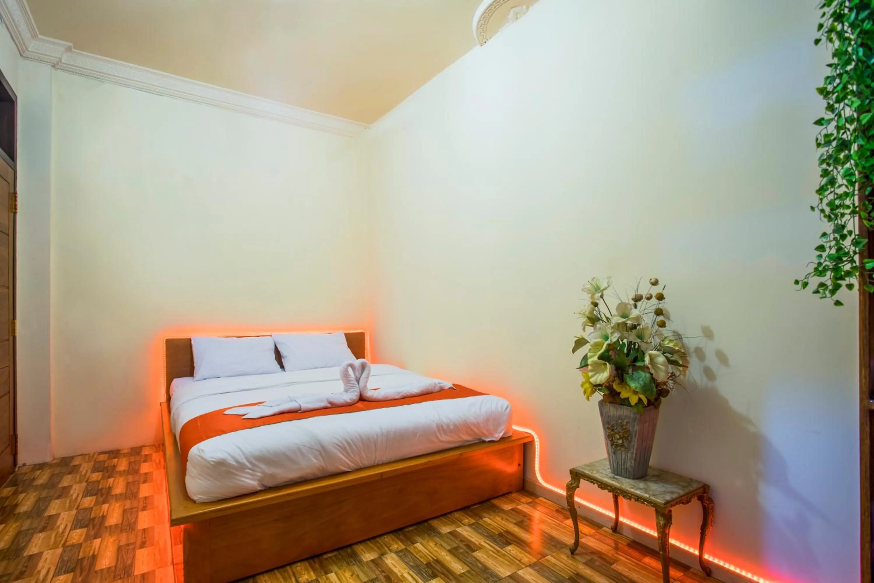 Superior Double Room in RedDoorz near Universitas Samratulangi Manado