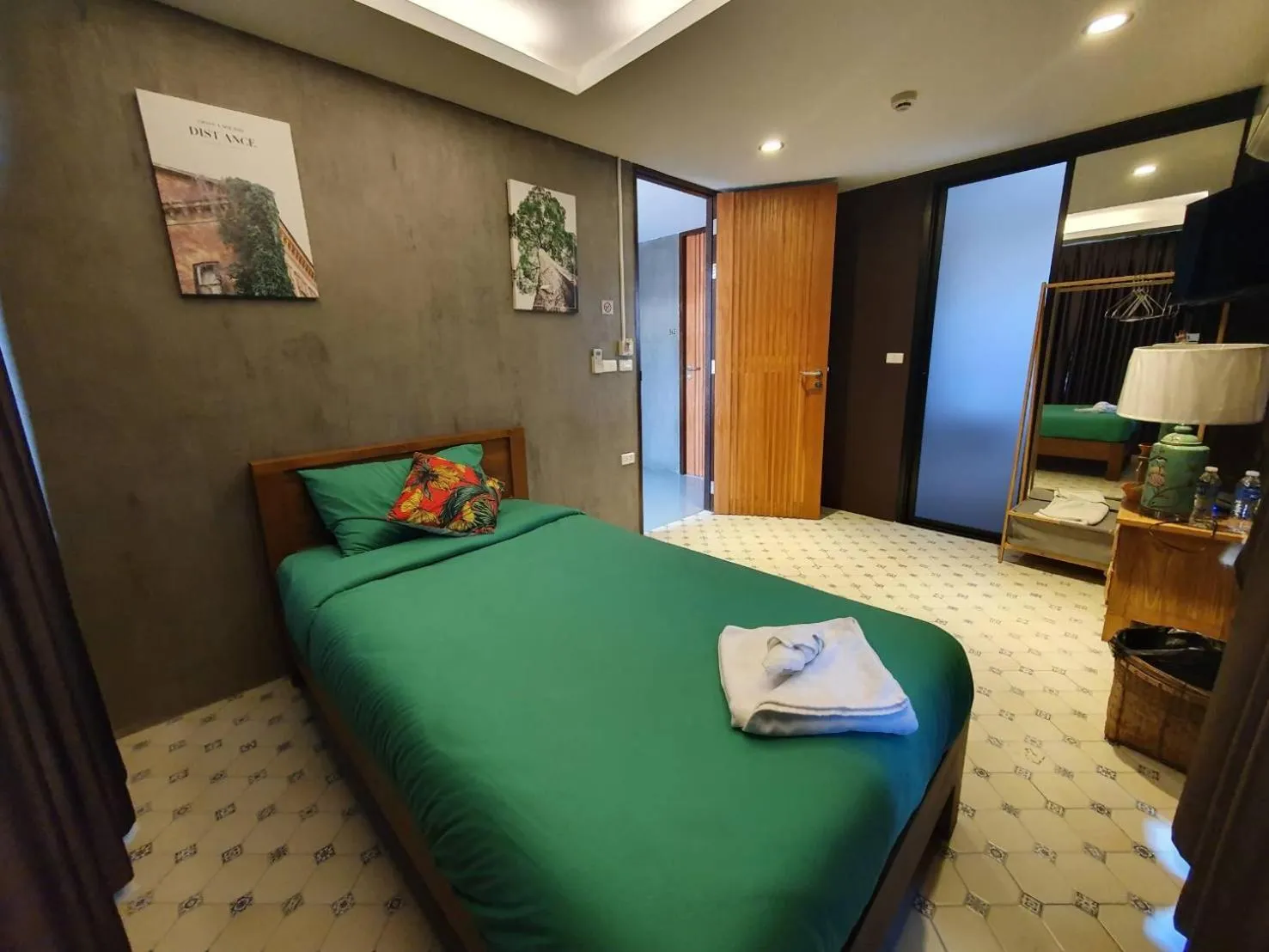 Superior Single Room - single occupancy in Baan Wualamphong บ้านวัวลำพอง