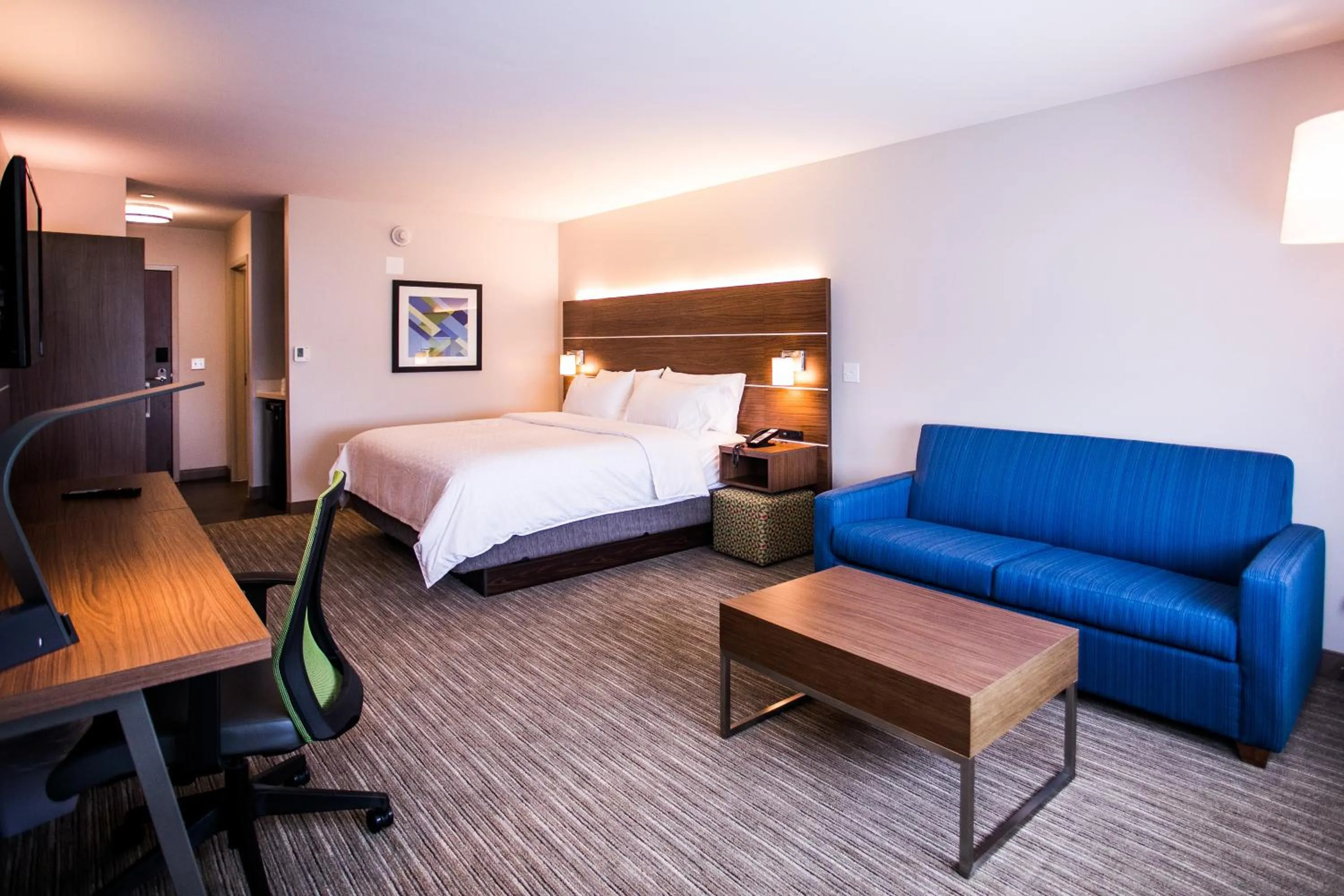 King Suite - Non-Smoking in Holiday Inn Express & Suites Rehoboth Beach by IHG