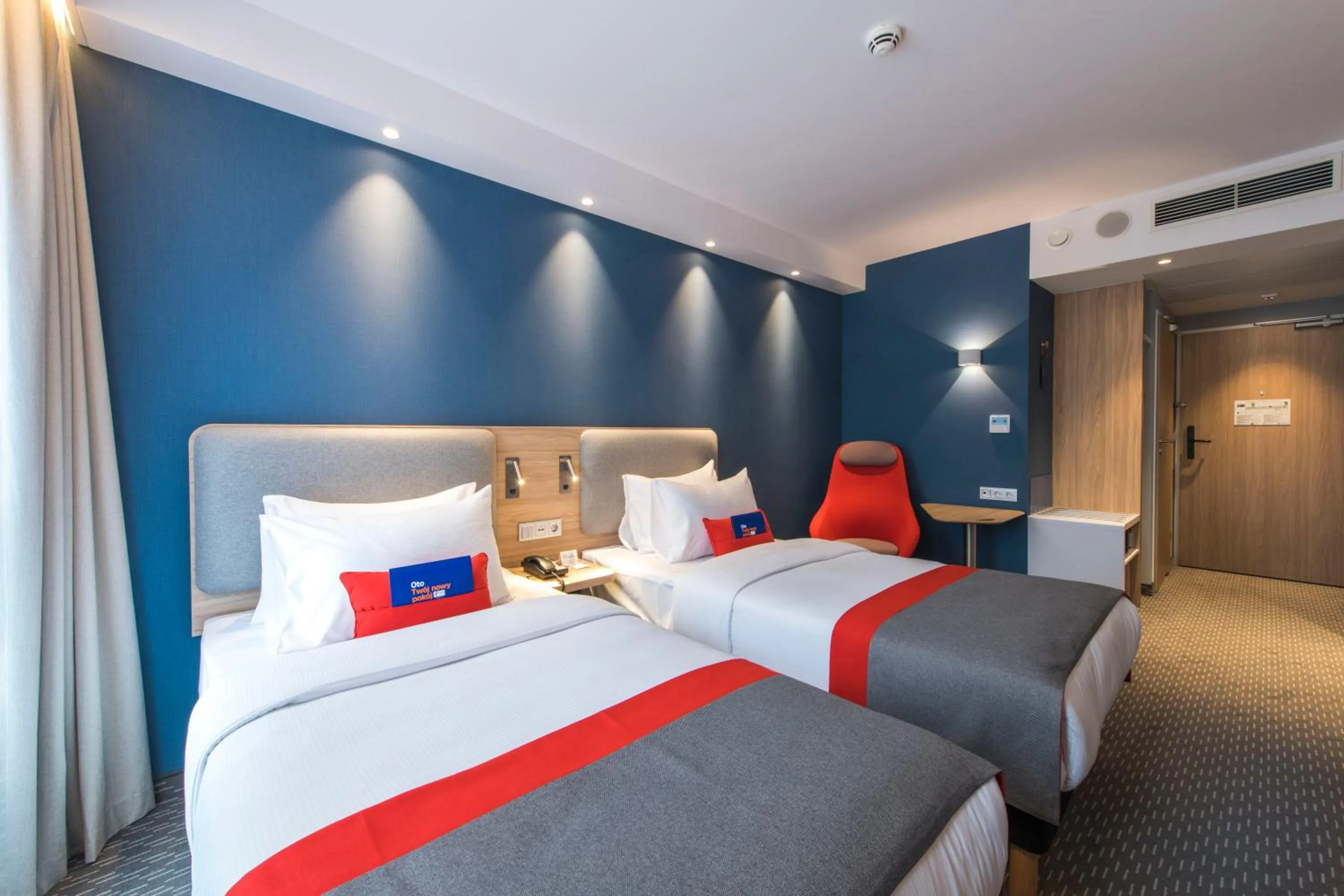 Standard Twin Room - Free Breakfast in Holiday Inn Express Warsaw - Mokotow by IHG
