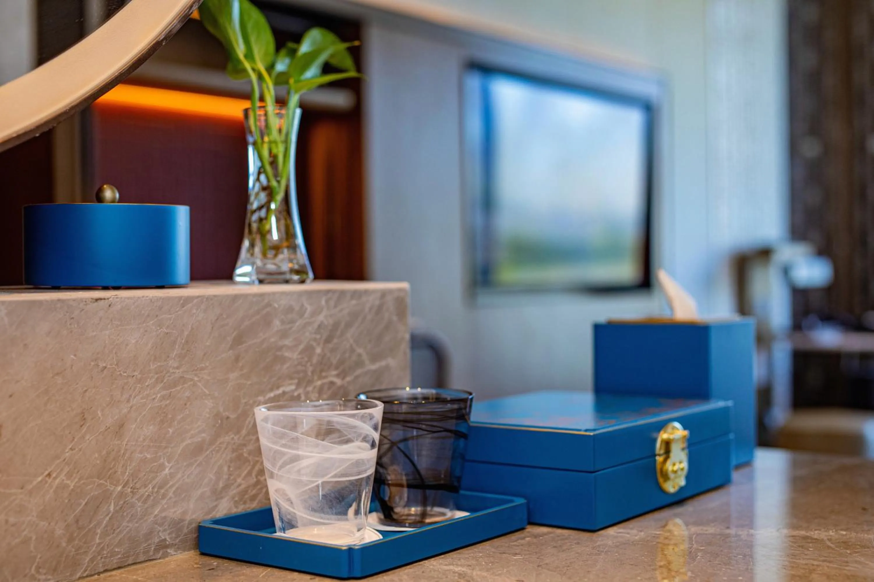 Standard Twin Room with River View in HUALUXE Nanjing Yangtze River