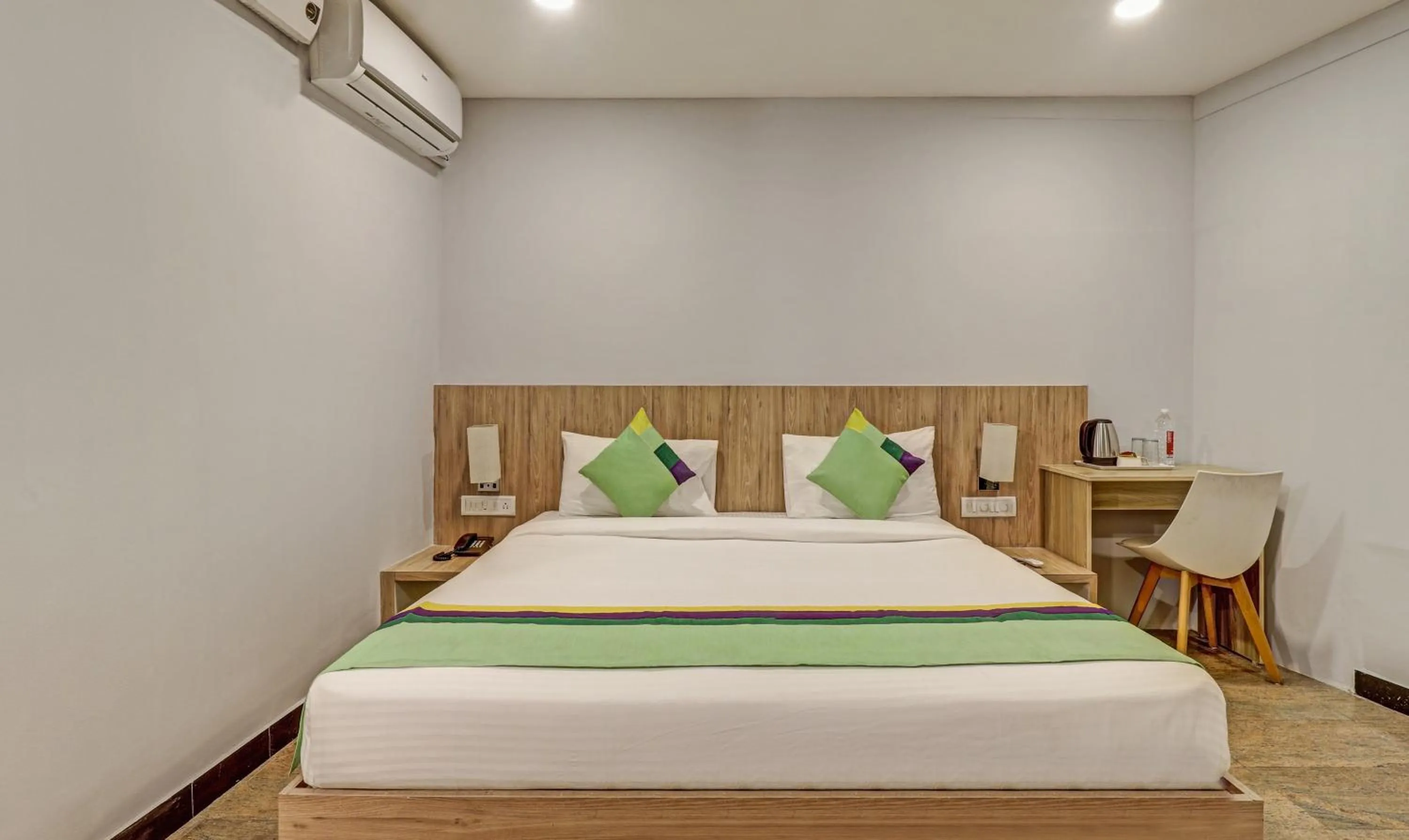 Deluxe Double Room - single occupancy in Itsy Hotels Classio Richmond