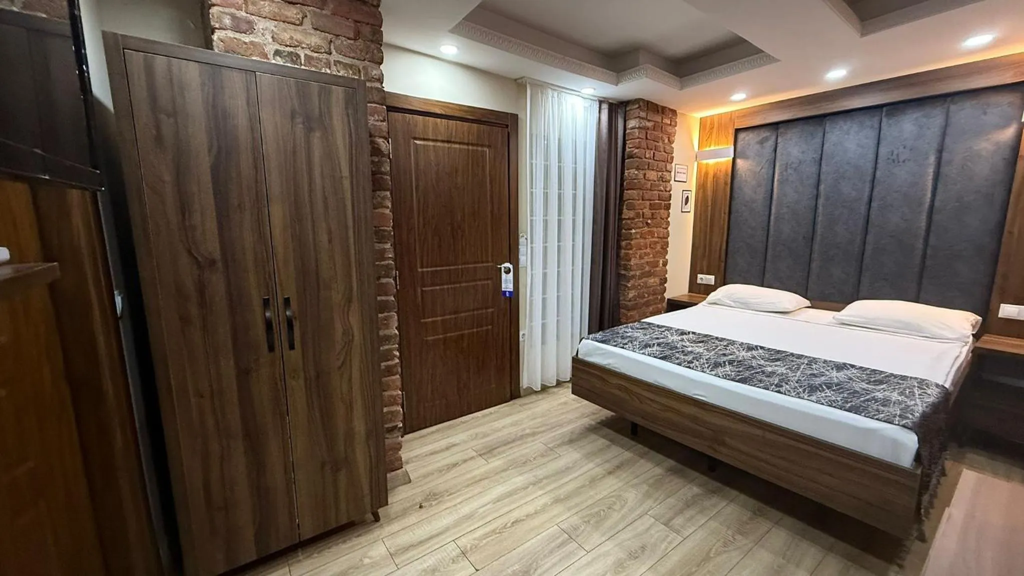 Economy Double Room in Han Suite Hotel