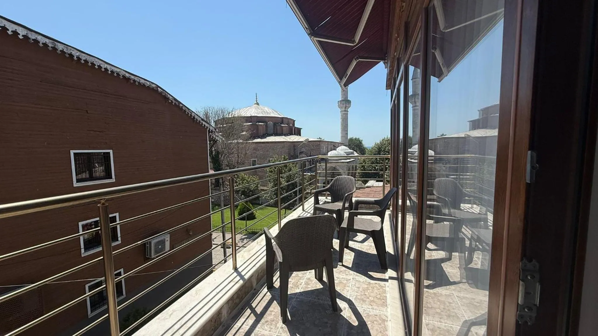 Family Suite with Sea View in Han Suite Hotel