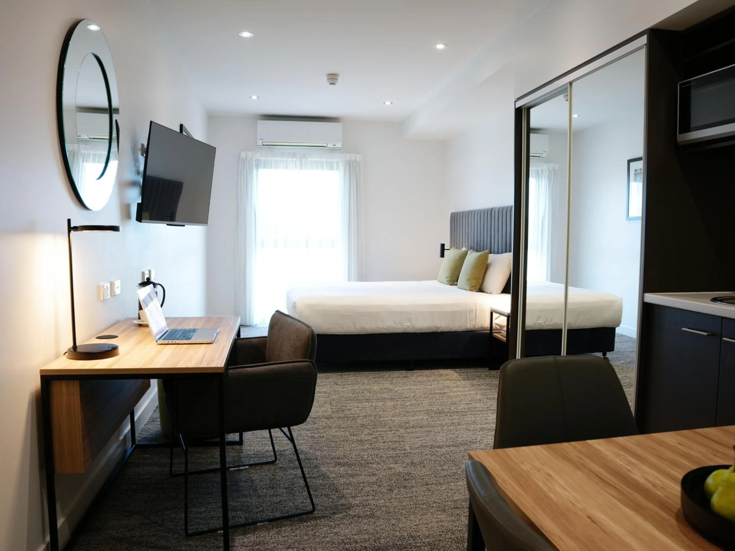 King Studio Apartment in Quest Wodonga