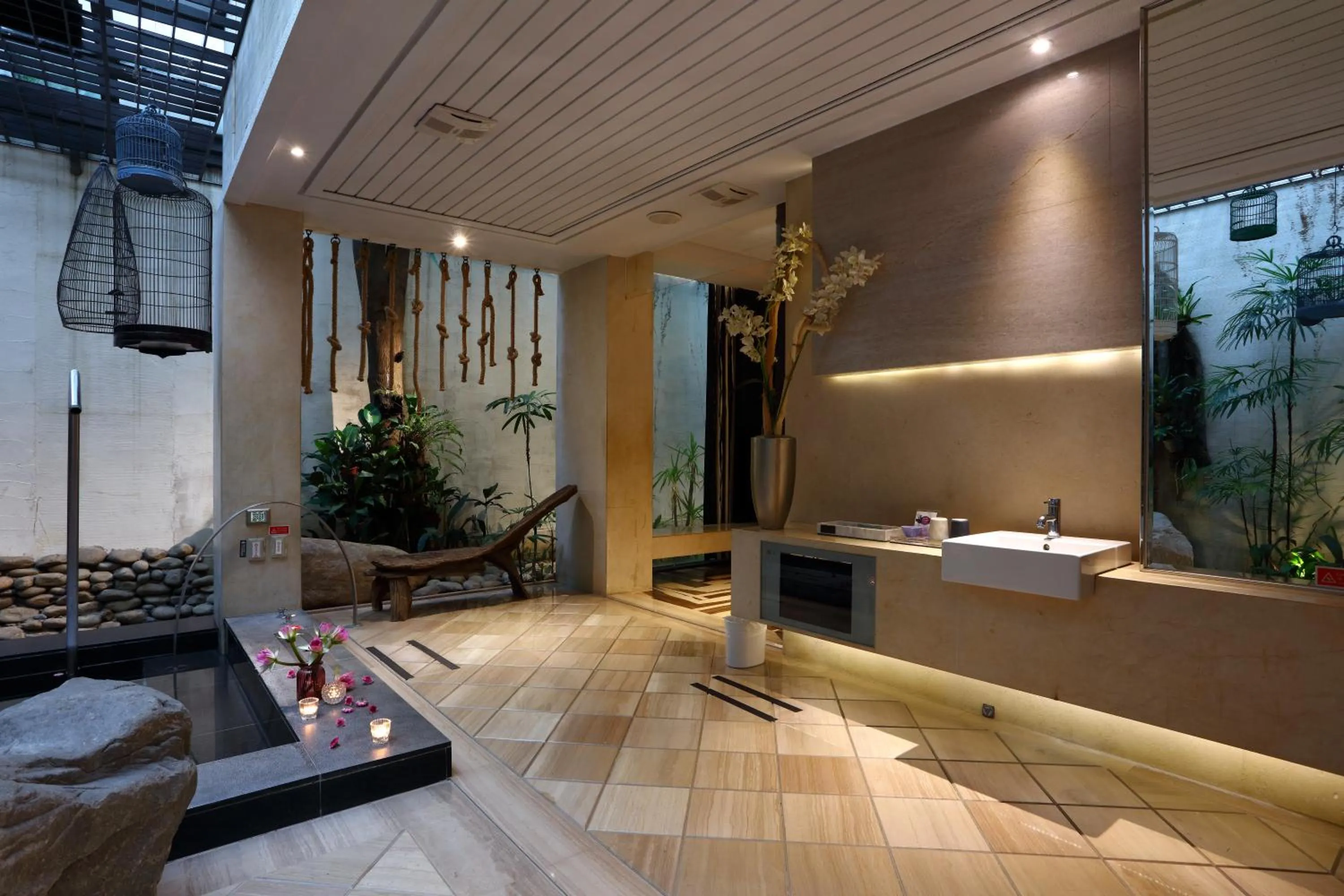 Deluxe Suite (Check-in after 18:00) in Mulan Motel