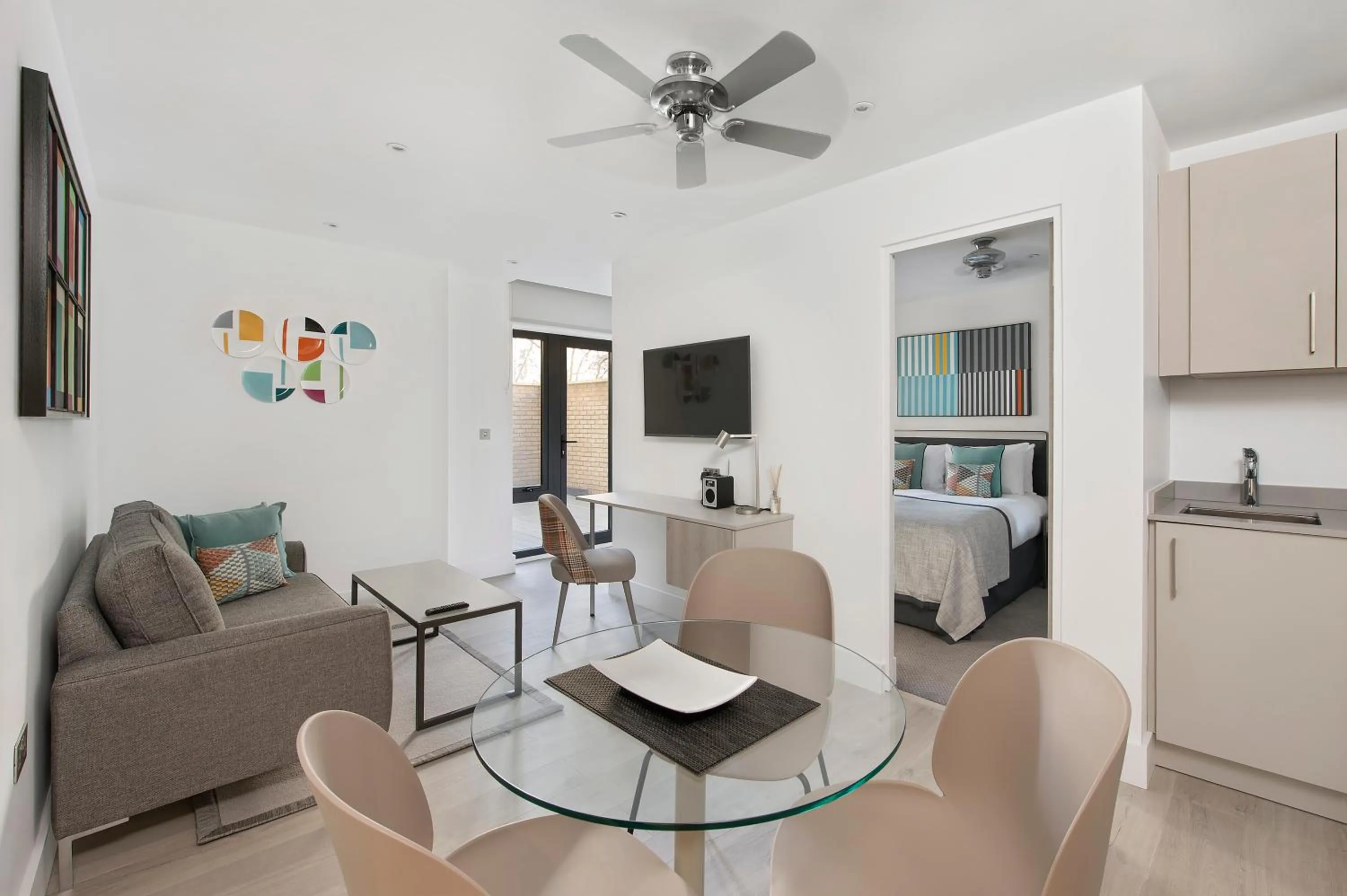 Executive One Bedroom Suite with Terrace in Q Square by Supercity Aparthotels