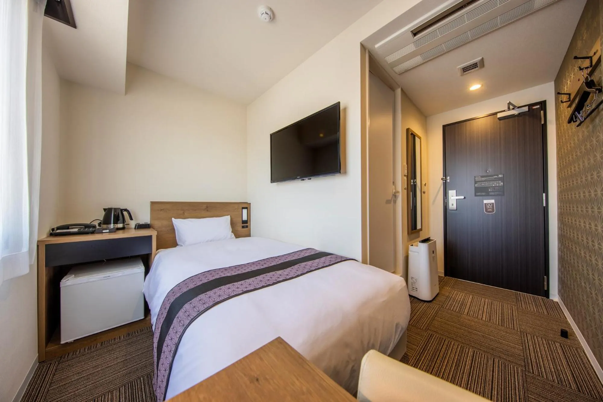 Double Room in Tosei Hotel & Seminar Makuhari