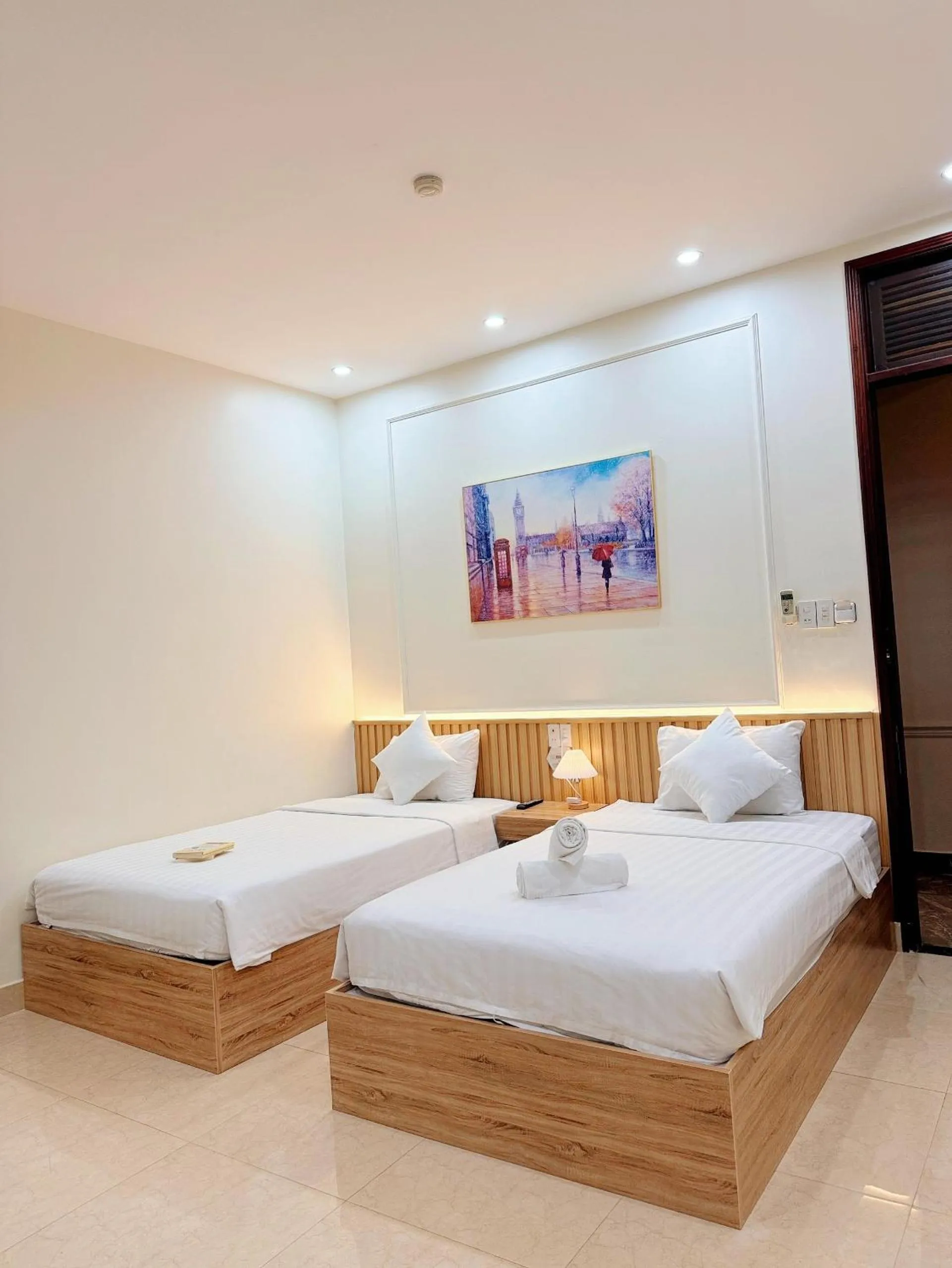 Deluxe Twin Room in ELISA HOTEL