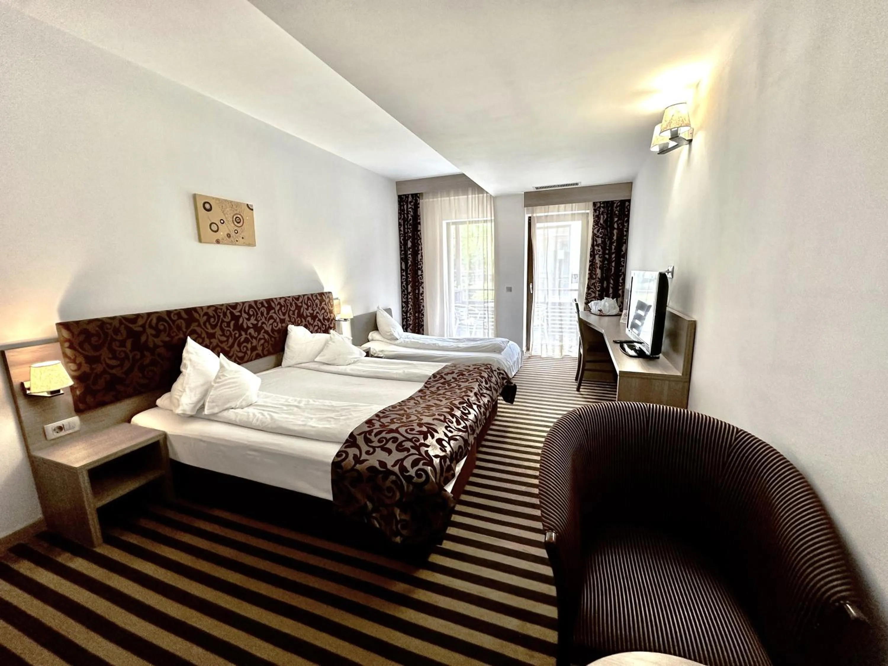Deluxe Double or Twin Room with Pool Access in Hotel TISA