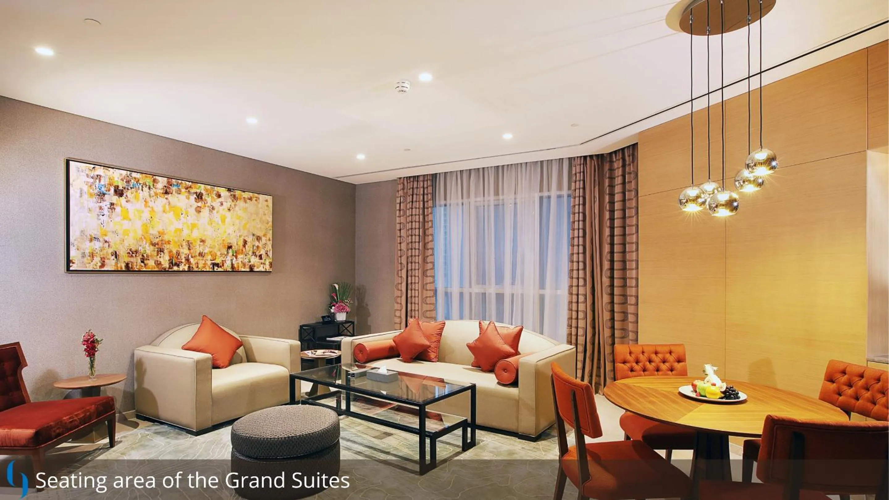 Grand Suite 1 Bedroom - Complimentary Luxury Transfers to Jumeirah Beach and Mall of Emirates in Grand Cosmopolitan Hotel