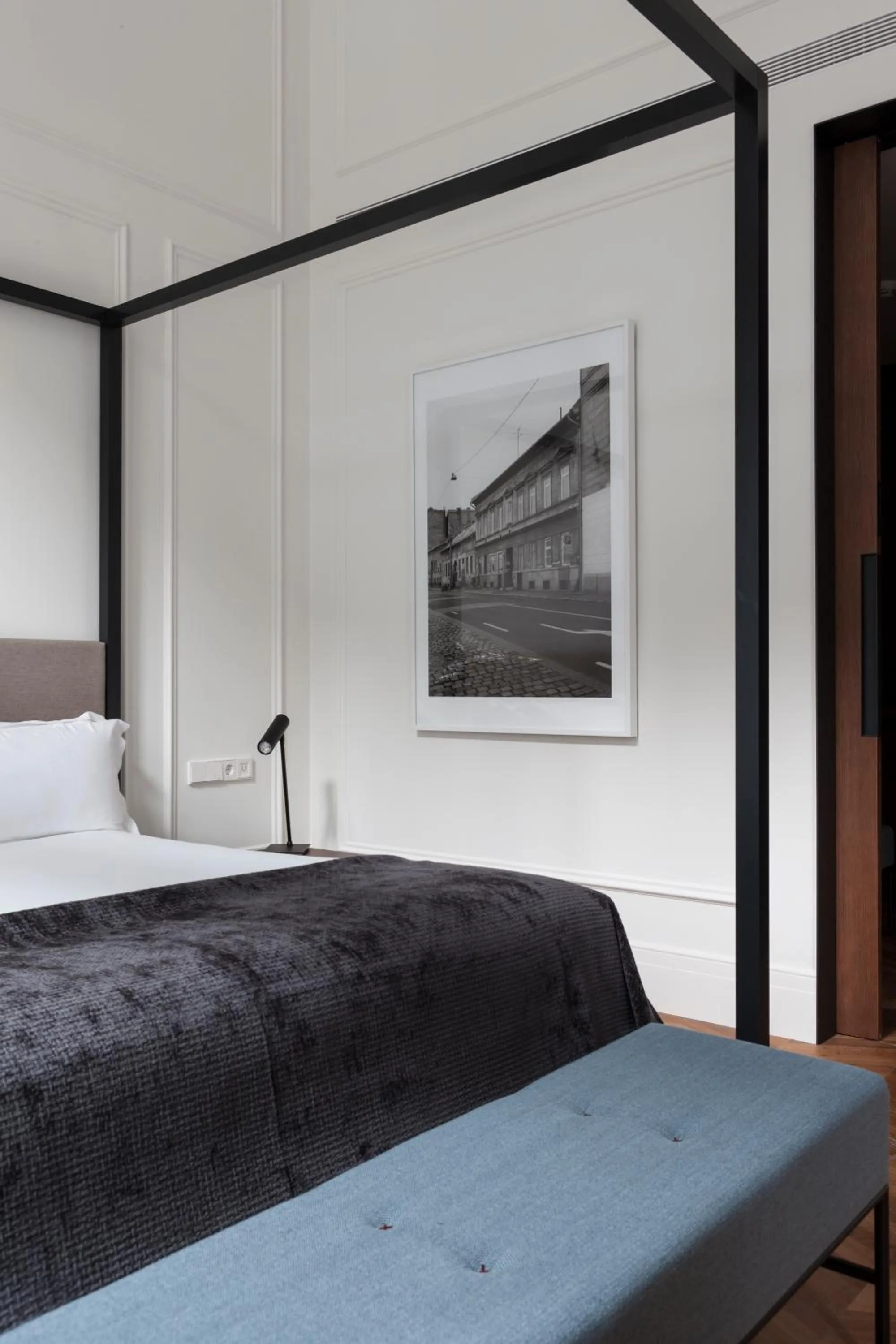 Suite with Parking with Spa Access in Kozmo Hotel Suites & Spa - Small Luxury Hotels of the World