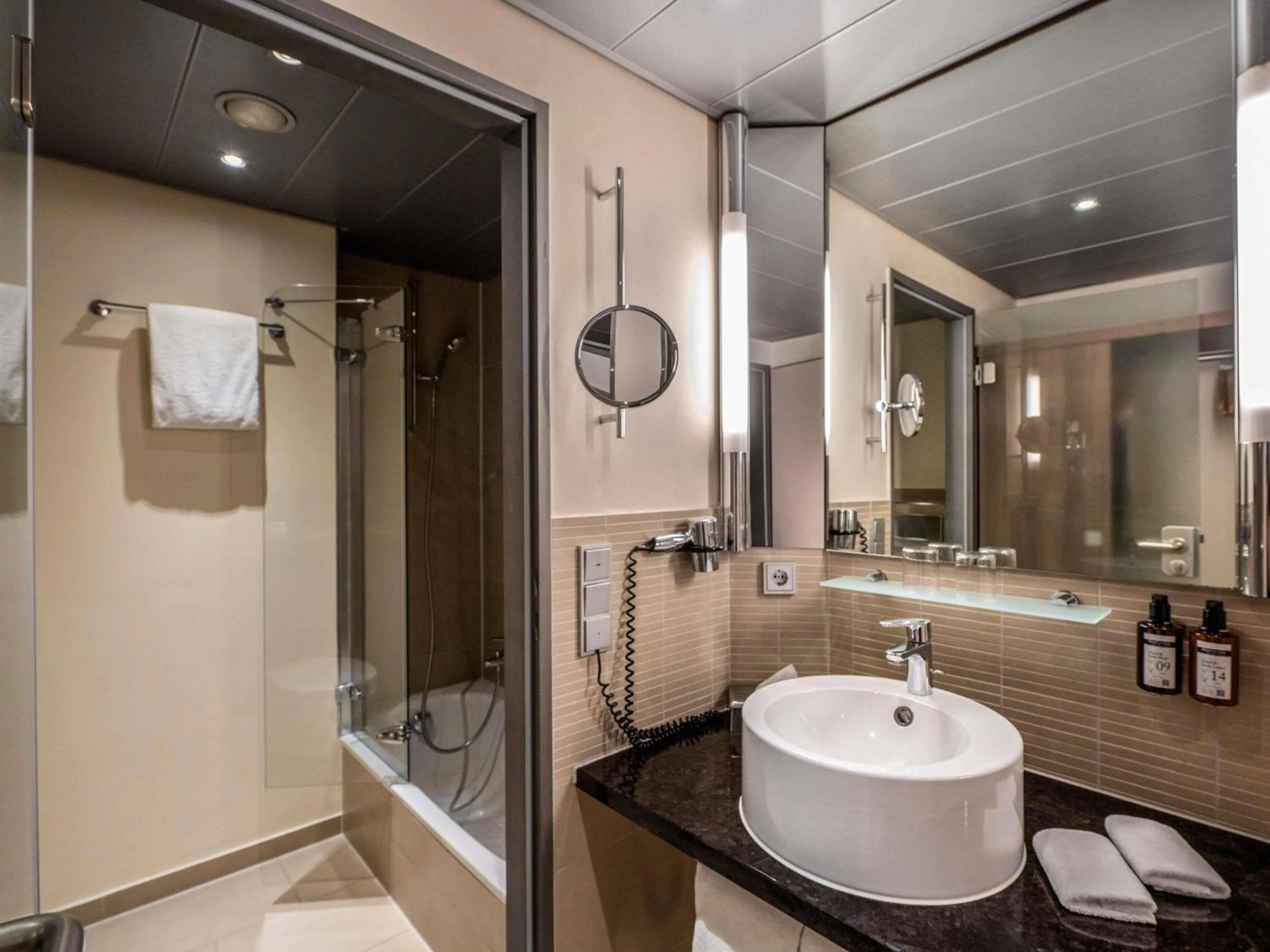 Classic King Room in Mövenpick Hotel München-Airport