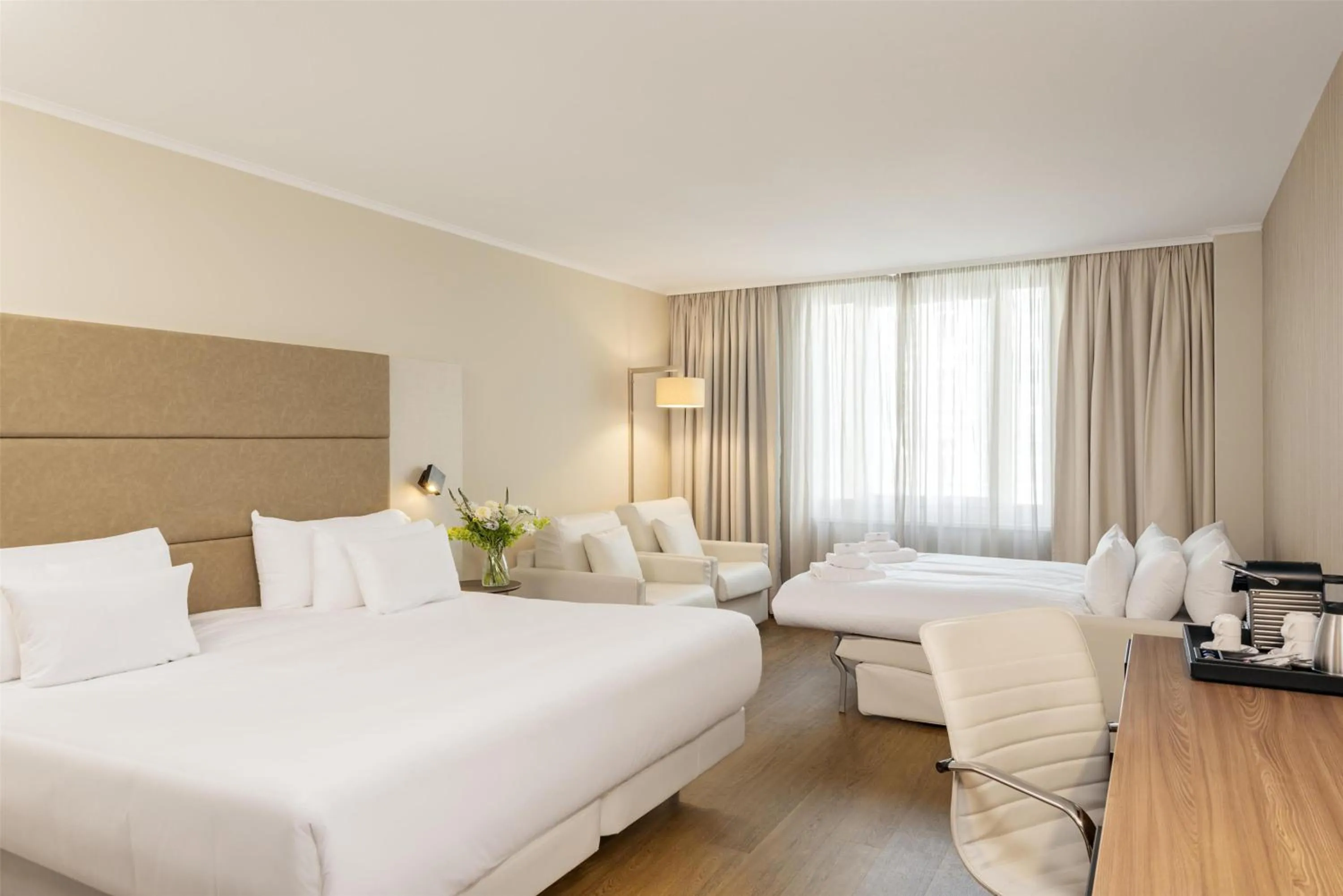 Family Room (3 Adults + 1 Child) in NH Collection Berlin Mitte am Checkpoint Charlie
