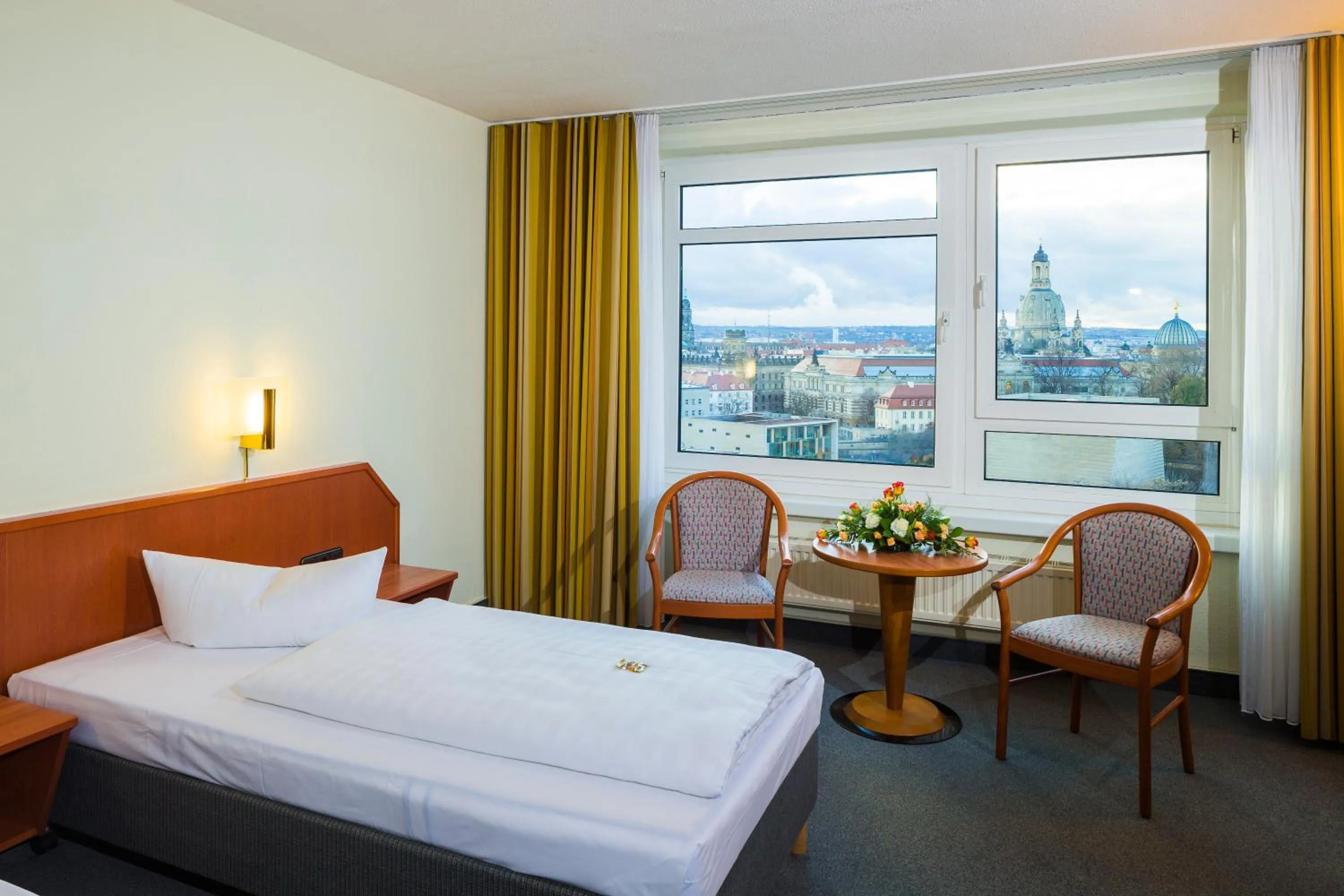 Standard Twin Room - single occupancy in Hotel Am Terrassenufer