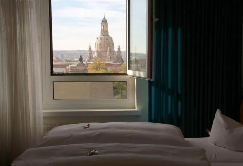 Junior Suite - single occupancy in Hotel Am Terrassenufer