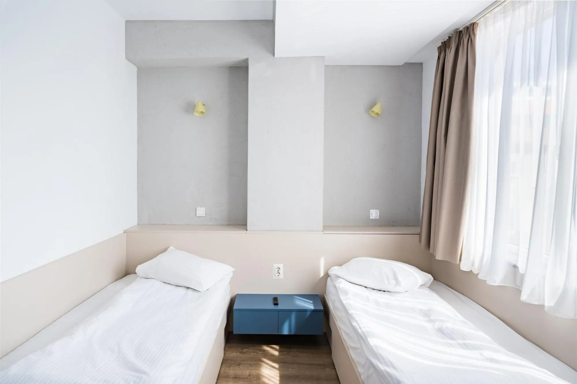 Twin Room in Graffiti Hotel