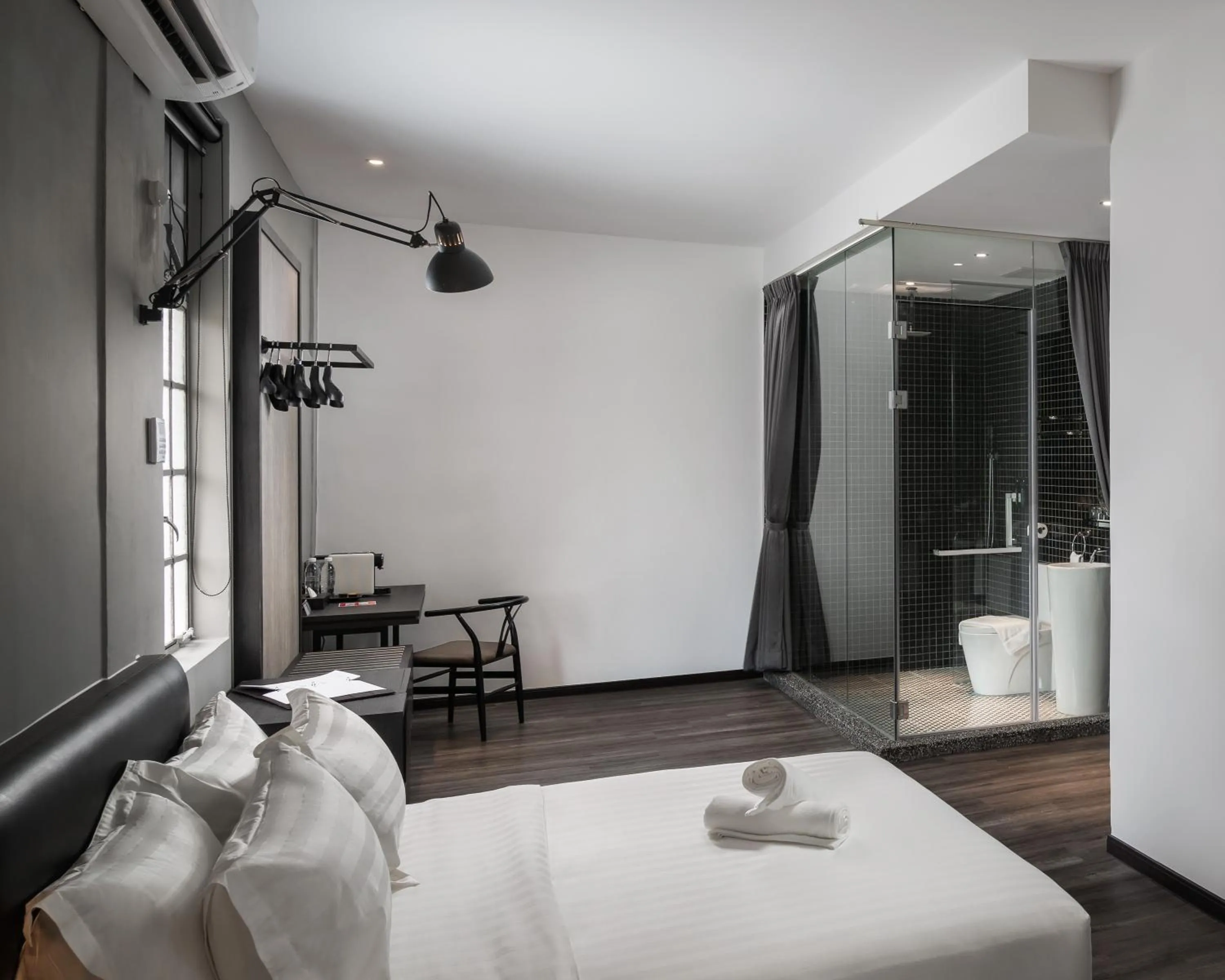 Deluxe Family Room in Modern Hotel Georgetown