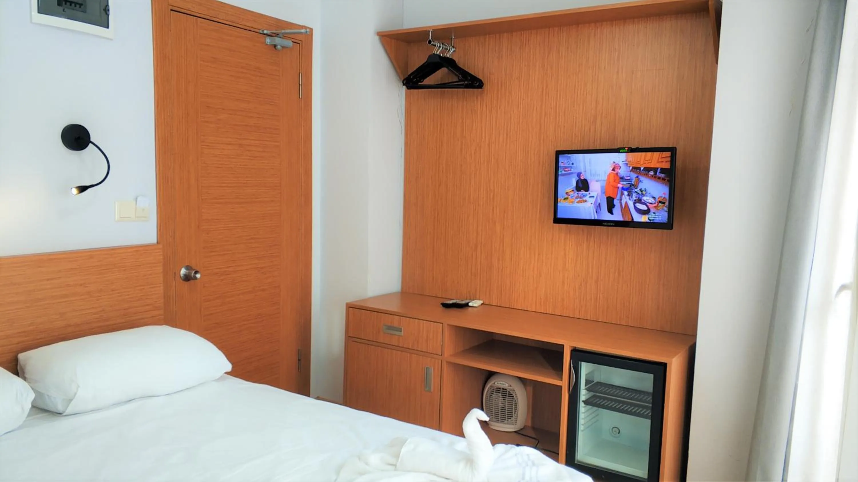 Economy Double Room in Cheers Lighthouse