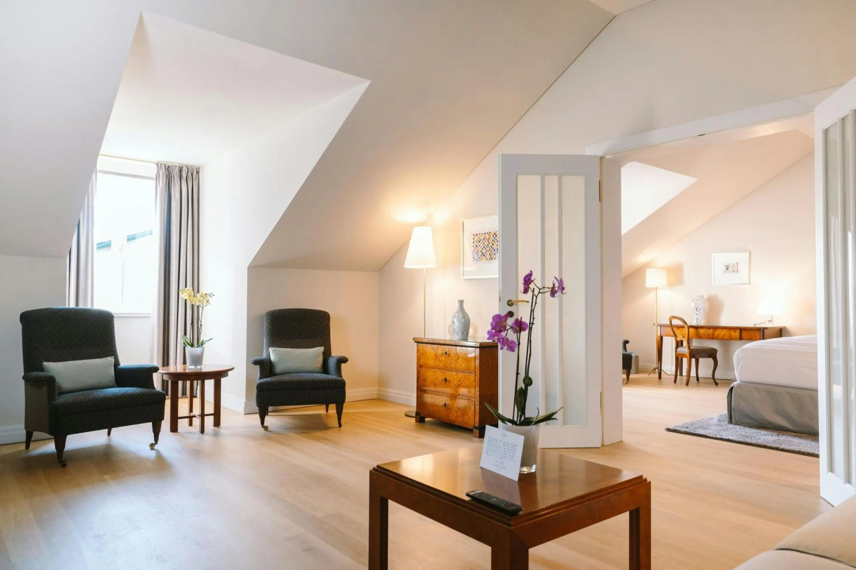 Double Suite with Sofa Bed and City View in Louis C Jacob, Hamburg, Autograph Collection