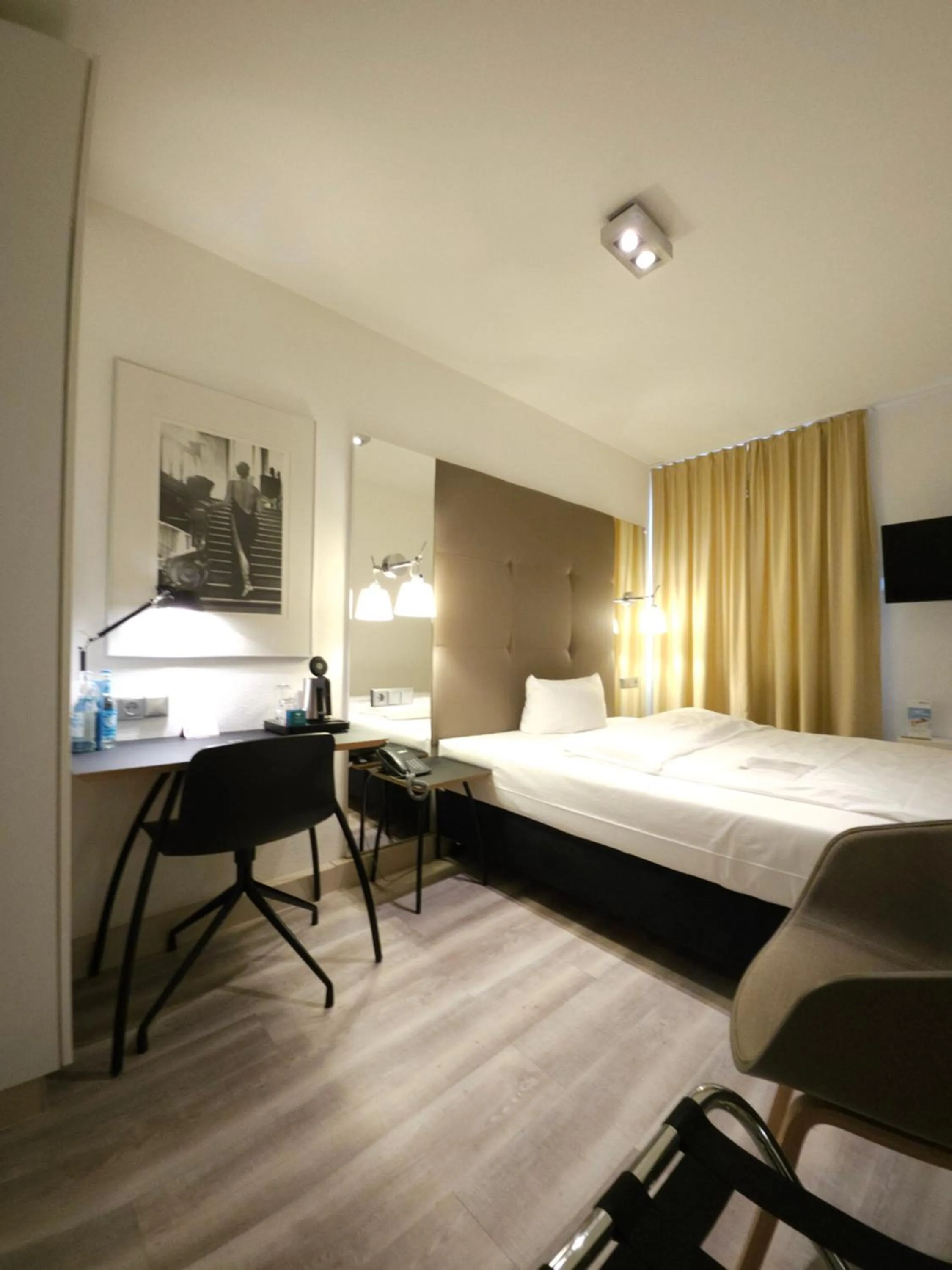 Photo of the whole room, Bed in Hotel Amadeus