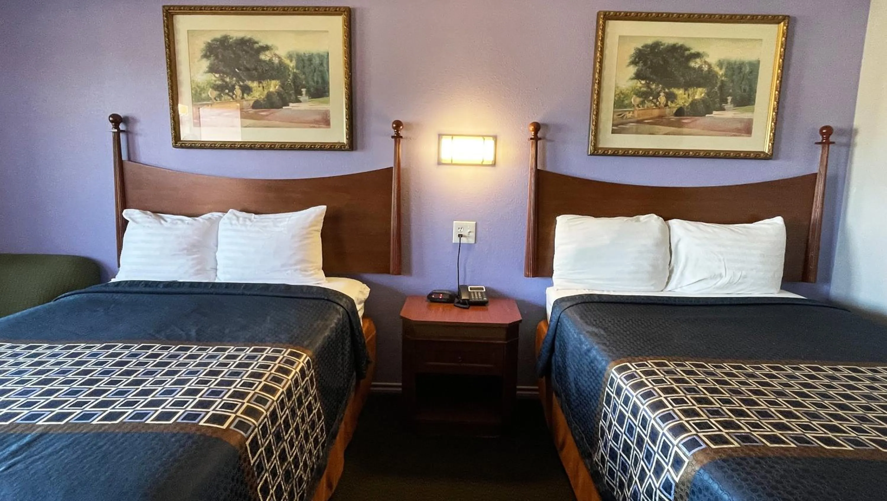 Double Room with Two Double Beds - Non-Smoking in Royal Inn Linden