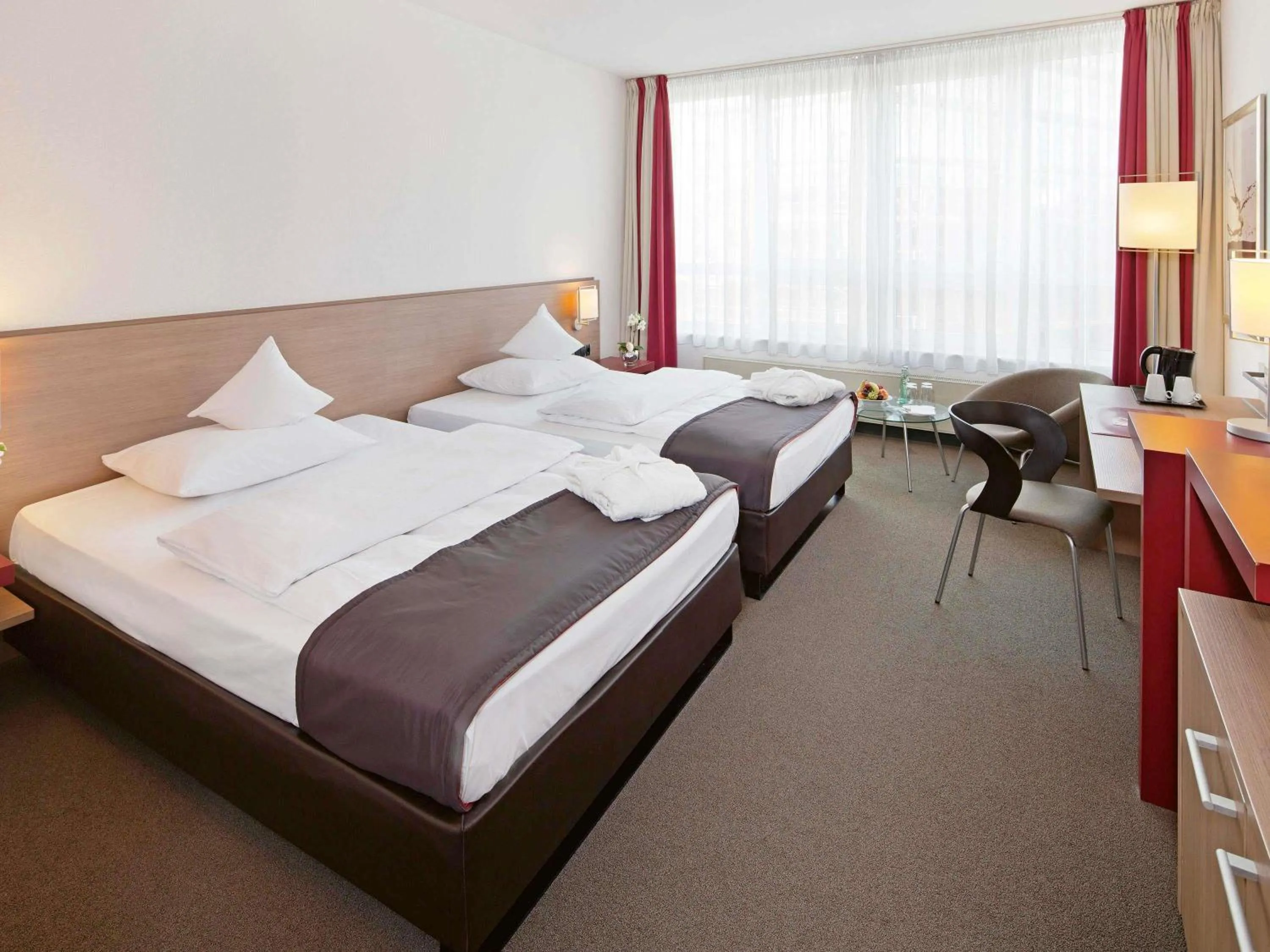 Premium Queen Room with Two Queen Beds in Mövenpick Hotel Münster am Aasee