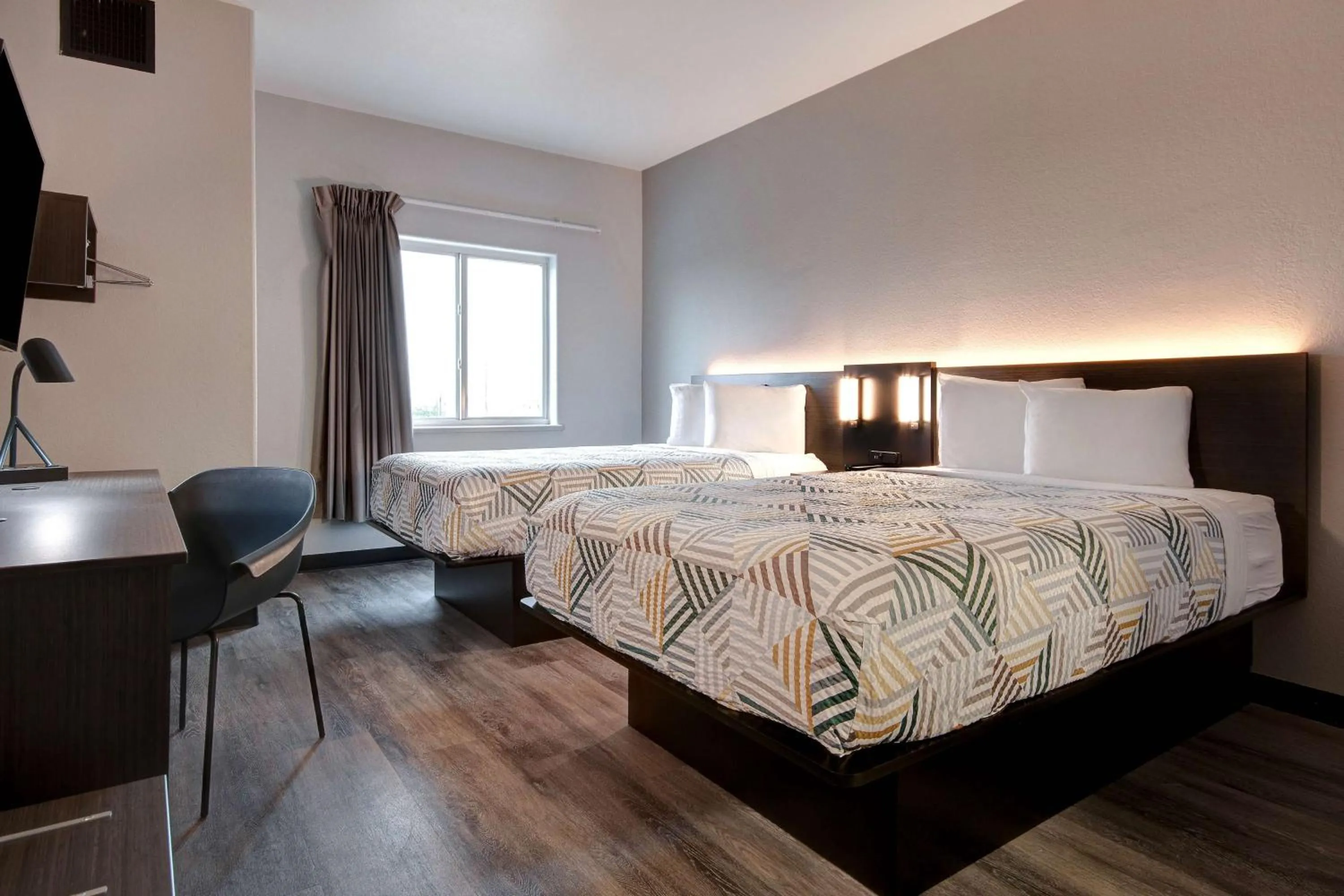 Quadruple Room - single occupancy - Disability Access - Non-Smoking in Motel 6-Pharr, TX