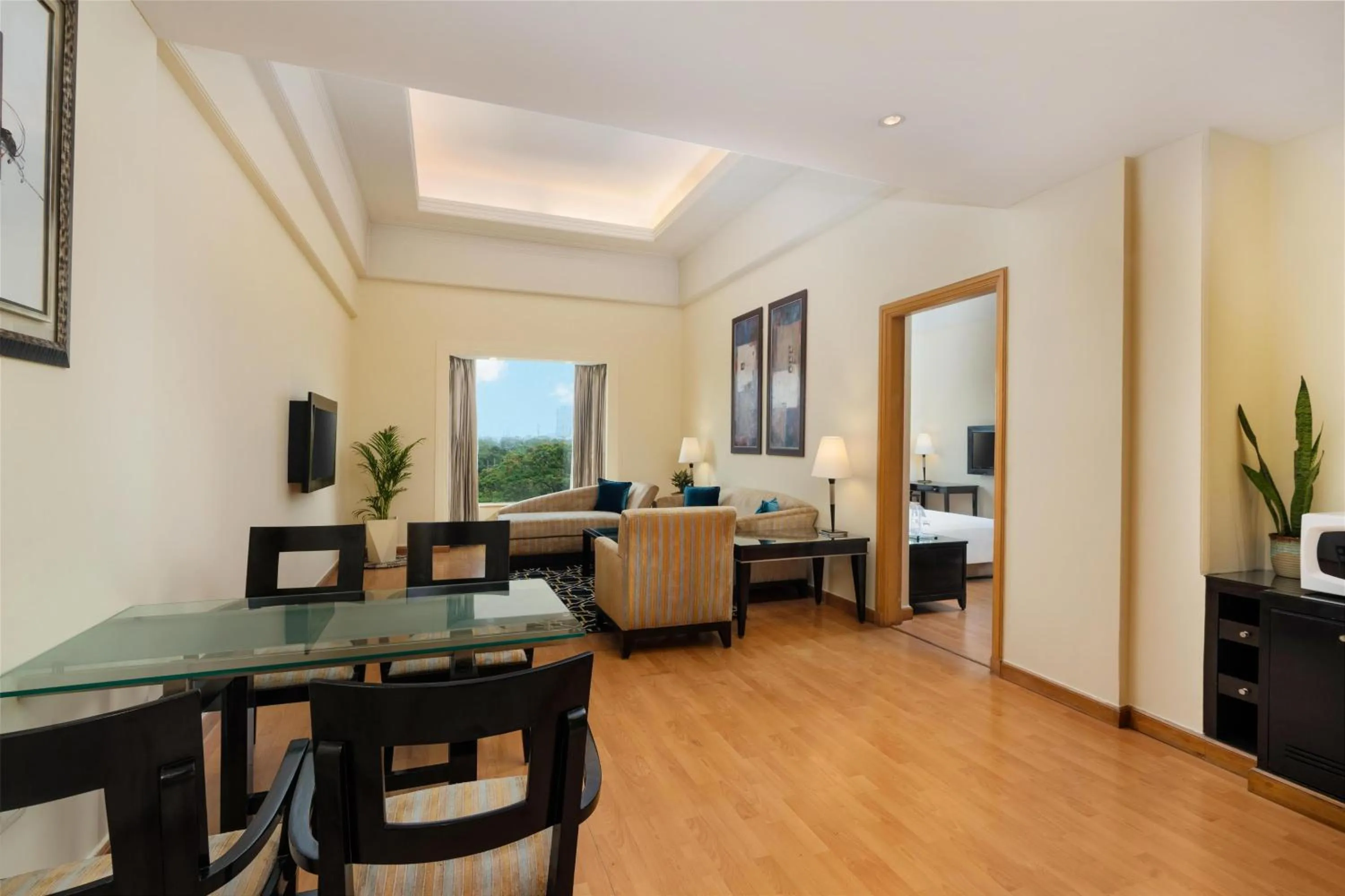 Executive Suite with 20% disc on food and beverage at The Great Kebab Factory in Park Plaza Gurgaon