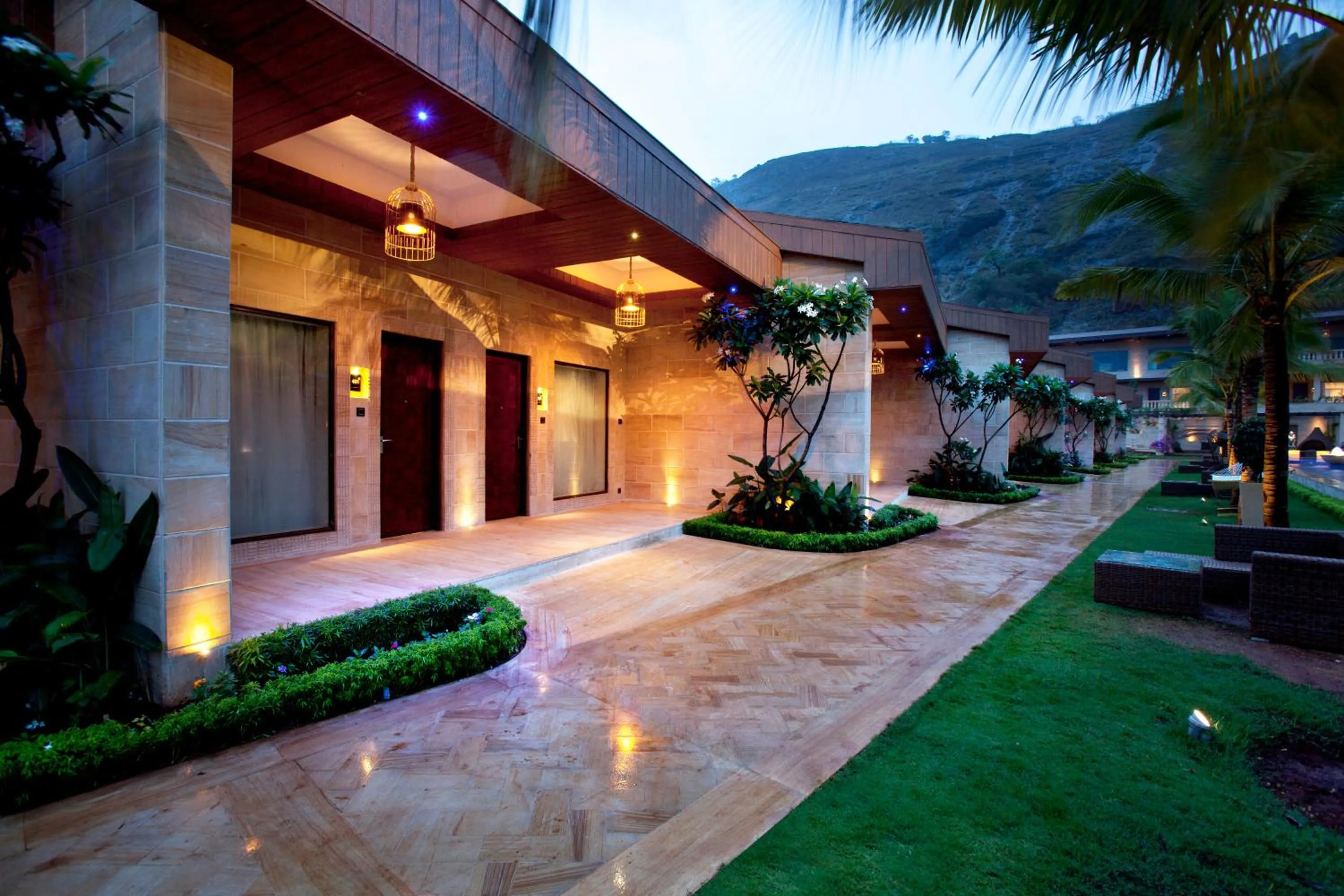 Luxury Resort King Room  in Della Resorts