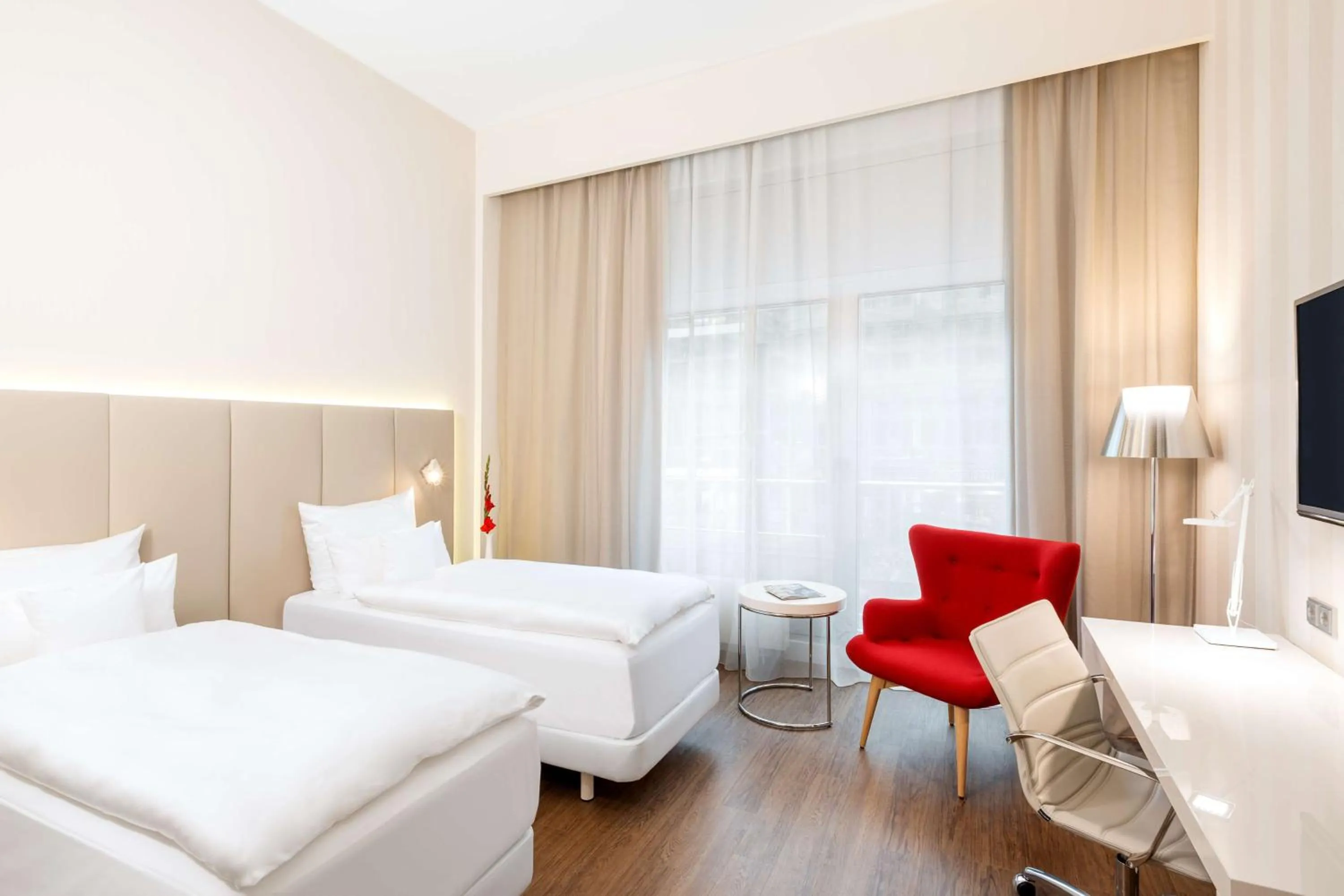 Superior Double or Twin Room in NH Collection Berlin Mitte Friedrichstrasse