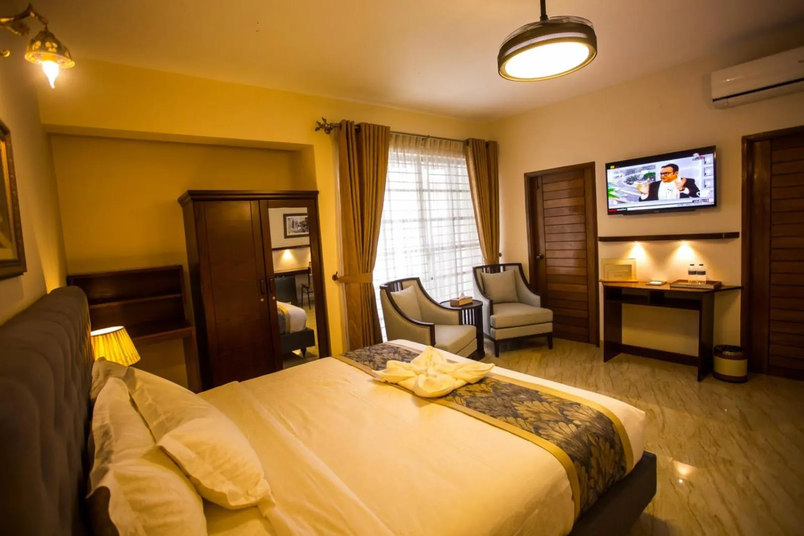 Bed in Shinepukur Suites