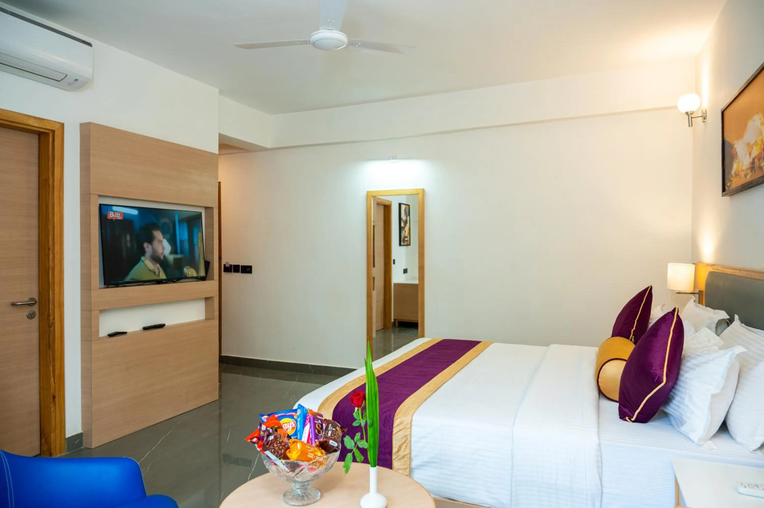 Superior Queen Room - single occupancy in Hotel Meraden Opus , Anjuna Beach Goa