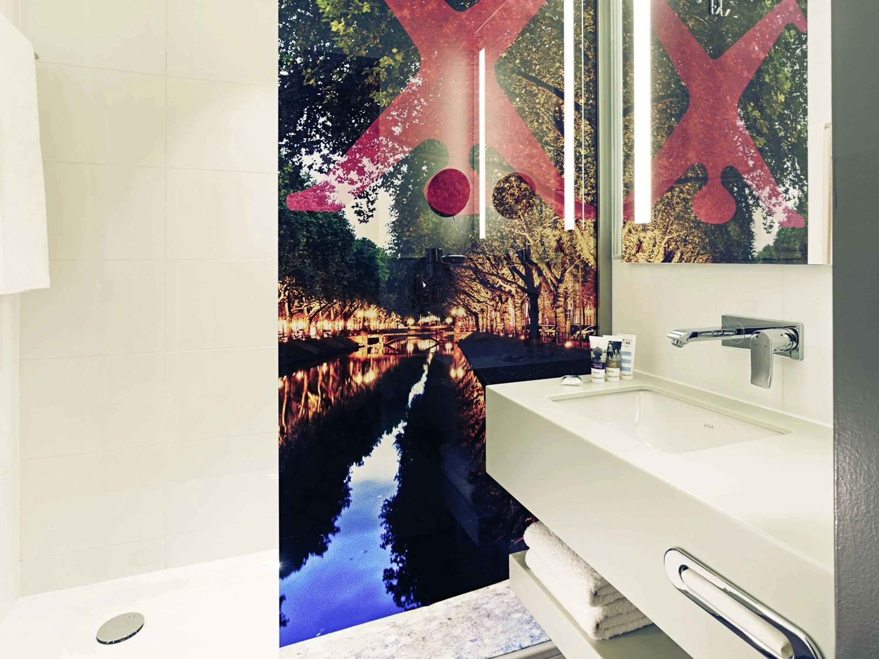 Standard Double Room in Mercure Hotel Düsseldorf Zentrum