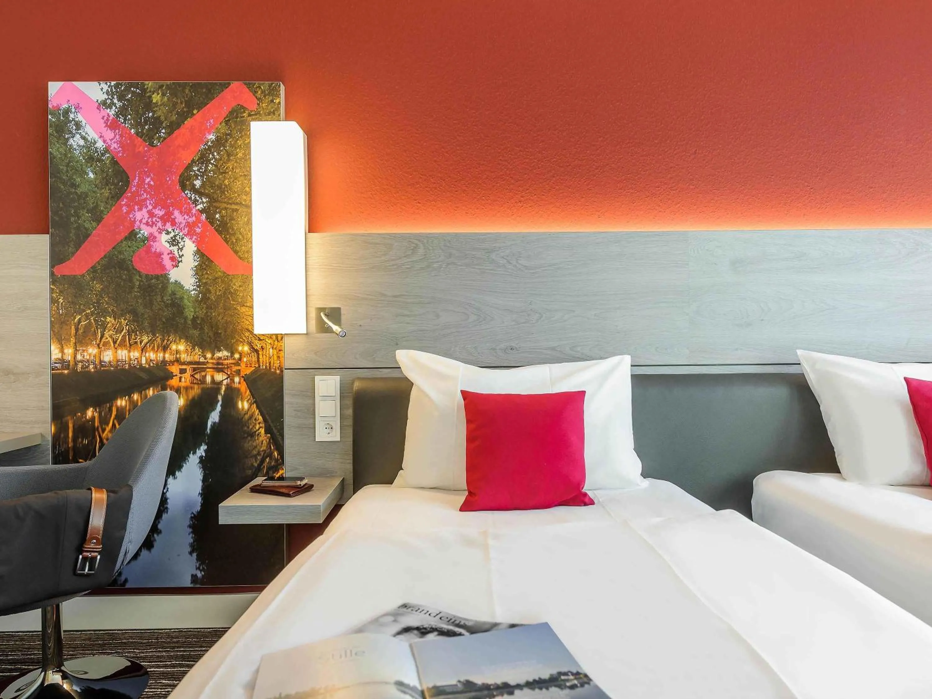 Standard Twin Room in Mercure Hotel Düsseldorf Zentrum