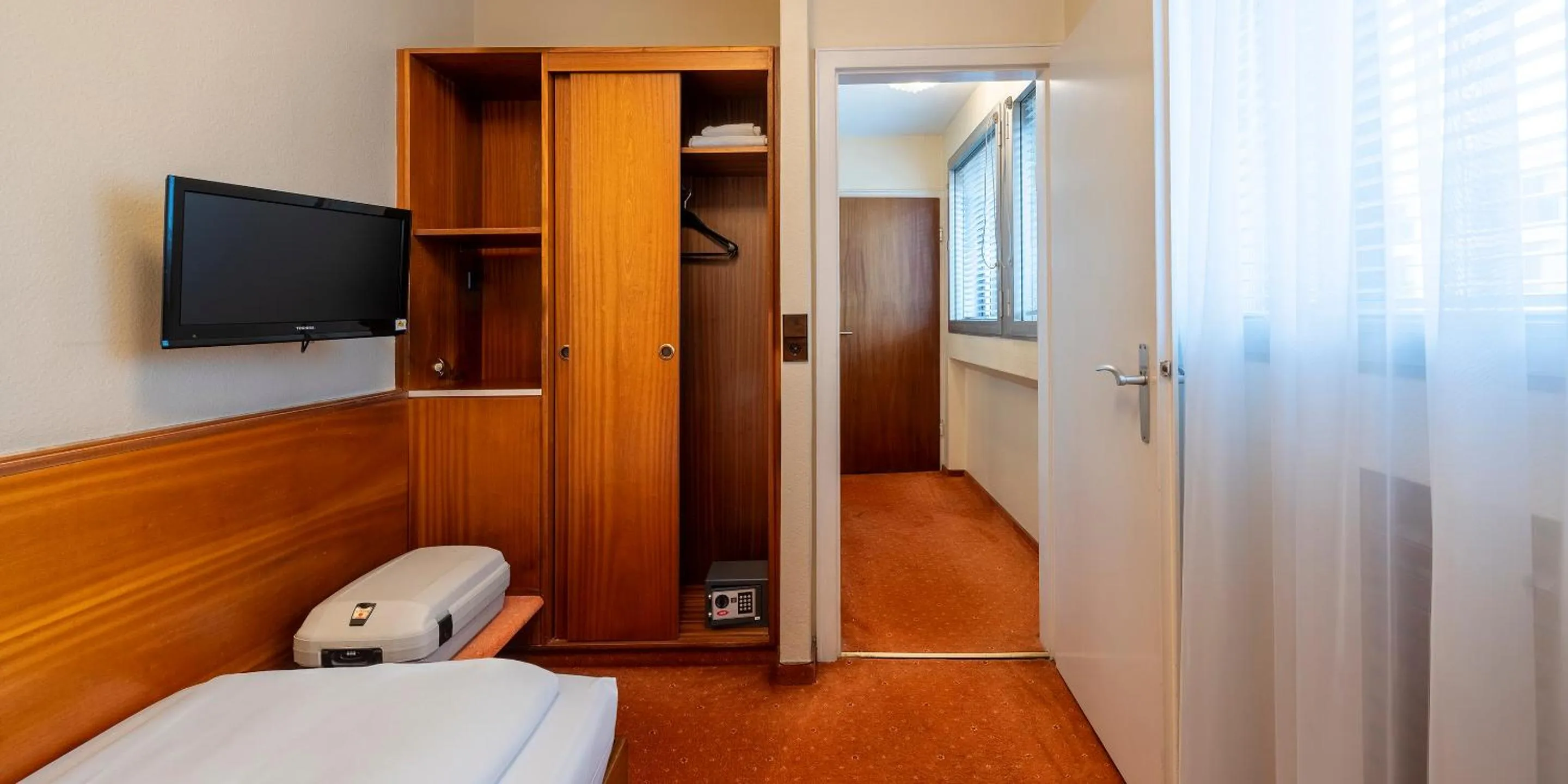 Standard Single Room in PLAZA INN Rieker Stuttgart Hauptbahnhof