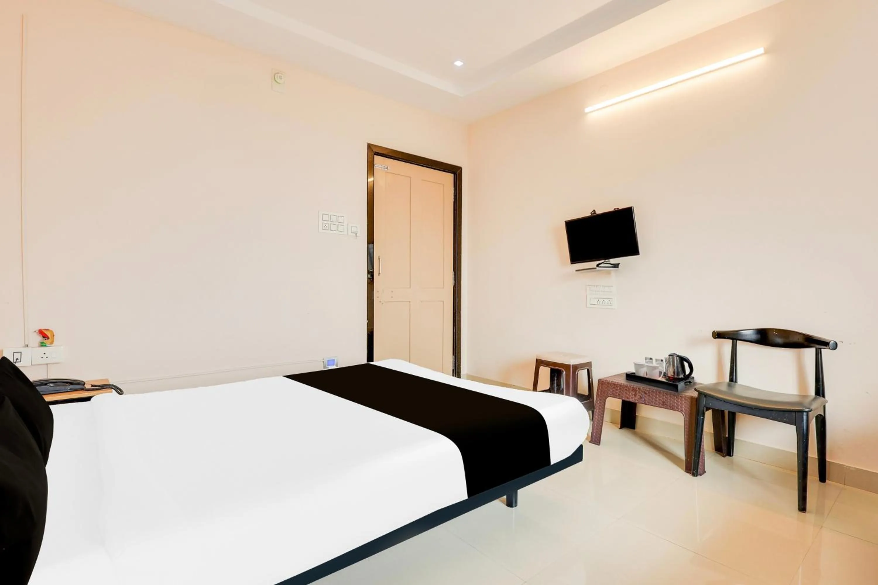 Standard Double Room - single occupancy in Super Collection O Kakinada near JNTU